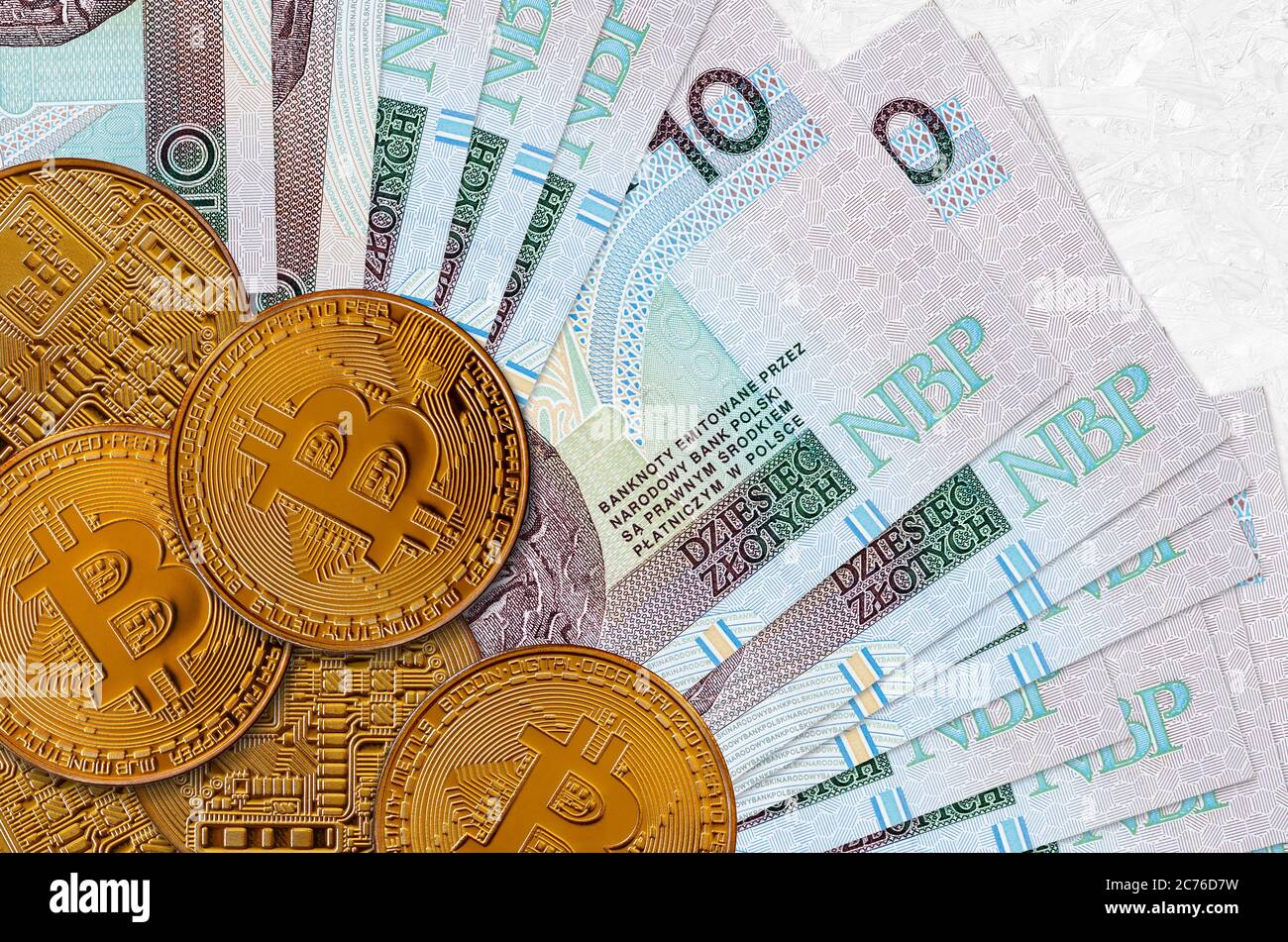 10 Polish zloty bills and golden bitcoins. Cryptocurrency investment  concept. Crypto mining or trading transactions Stock Photo - Alamy
