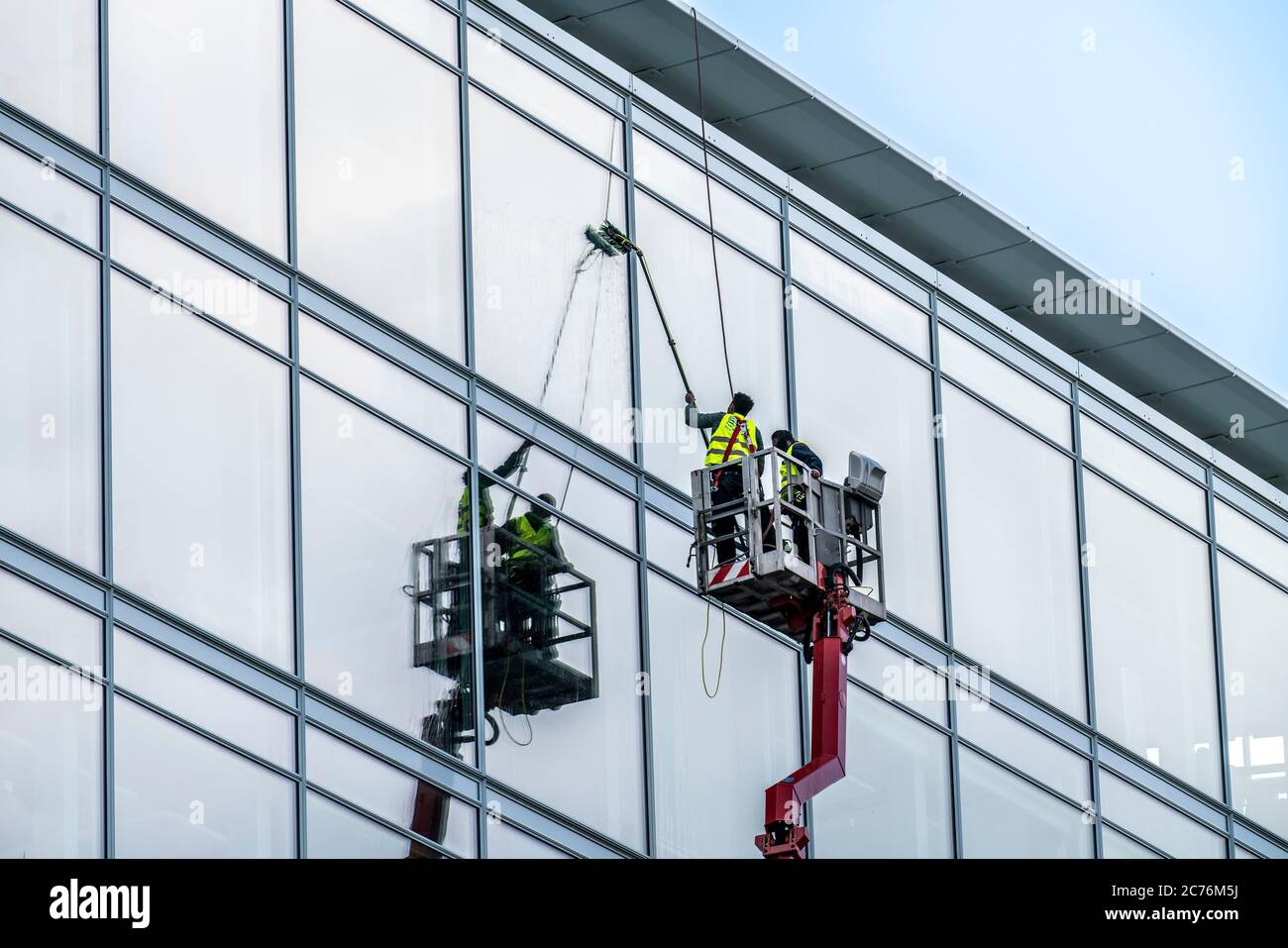 Window cleaning platform hires stock photography and images Alamy