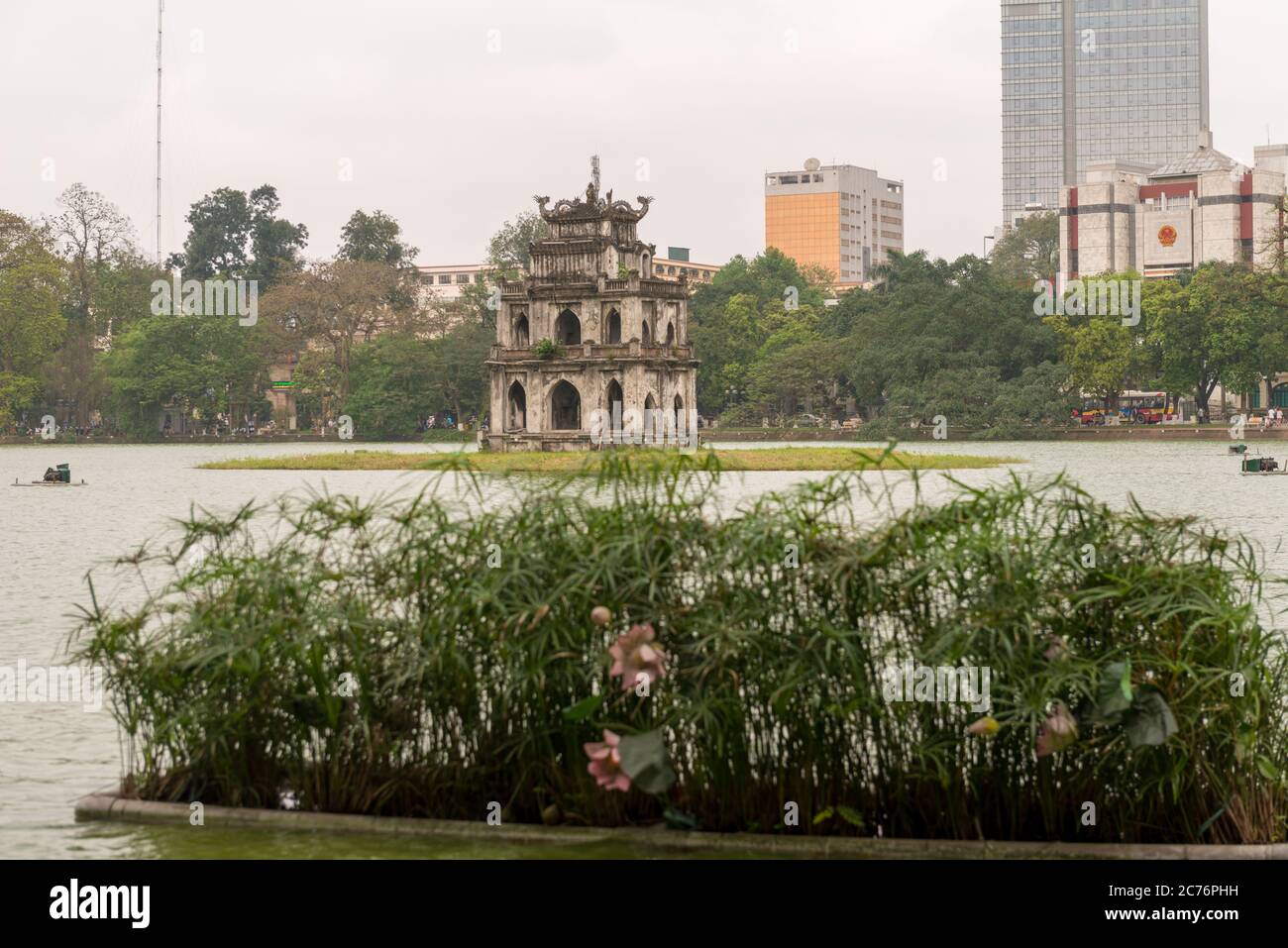 Turtle tower in Hoan Kiem lake Stock Photo - Alamy