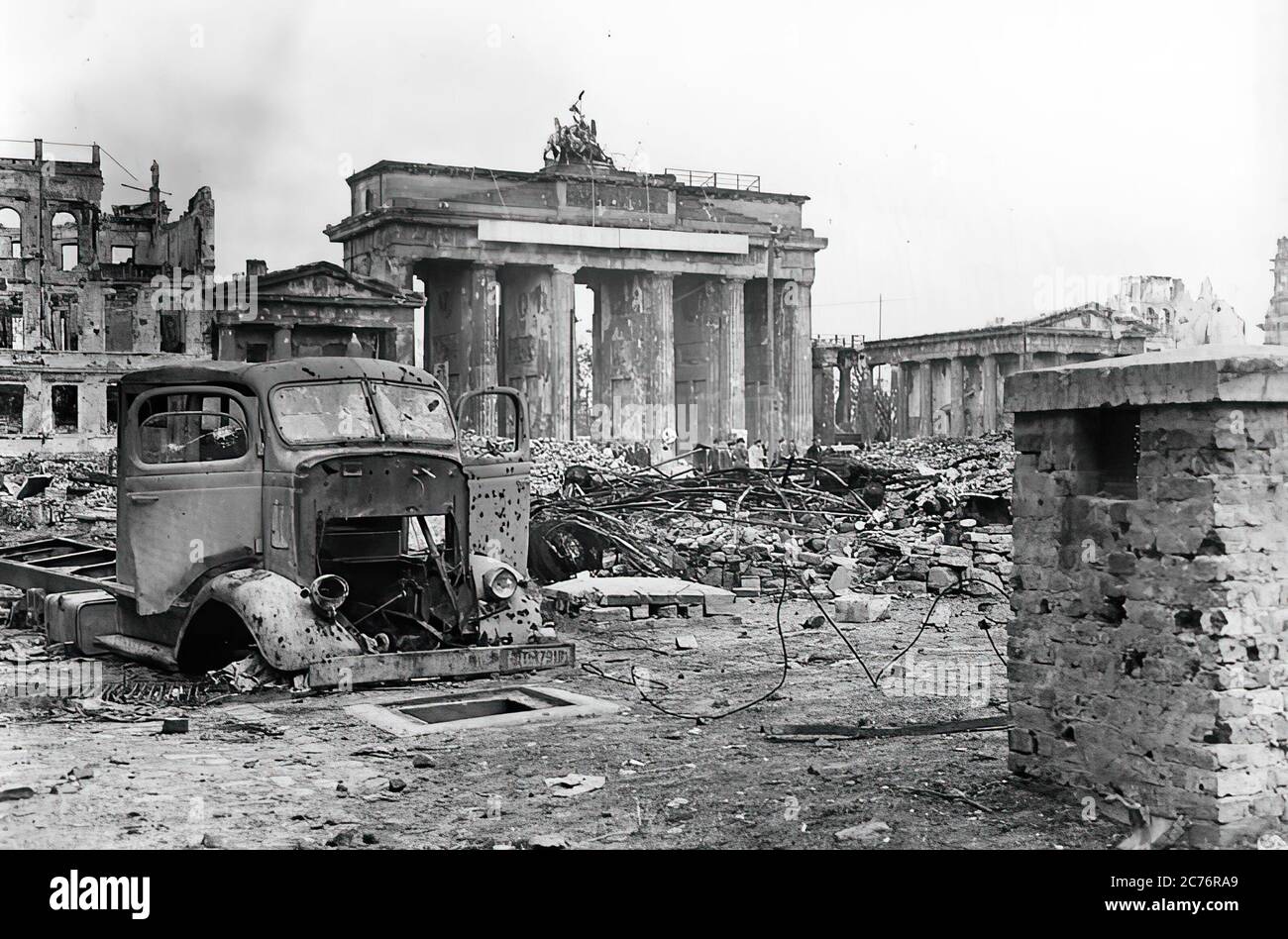 第二次世界大戦 ベルリン陥落  写真集「Berlin 1945」 第二次世界大戦 ベルリン陥落 写真集「Berlin 1945」