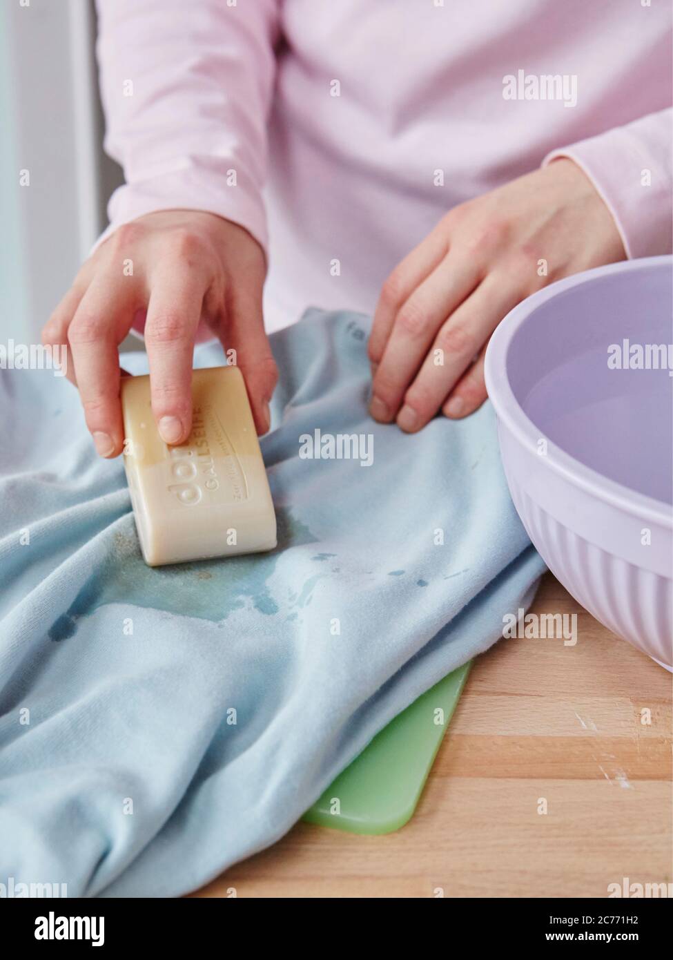https://c8.alamy.com/comp/2C771H2/stain-removal-uk-and-irish-rights-only-2C771H2.jpg