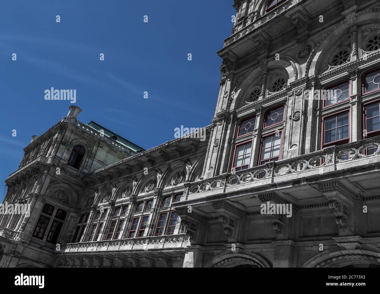 Viennese opera ball orchestra hi-res stock photography and images - Alamy