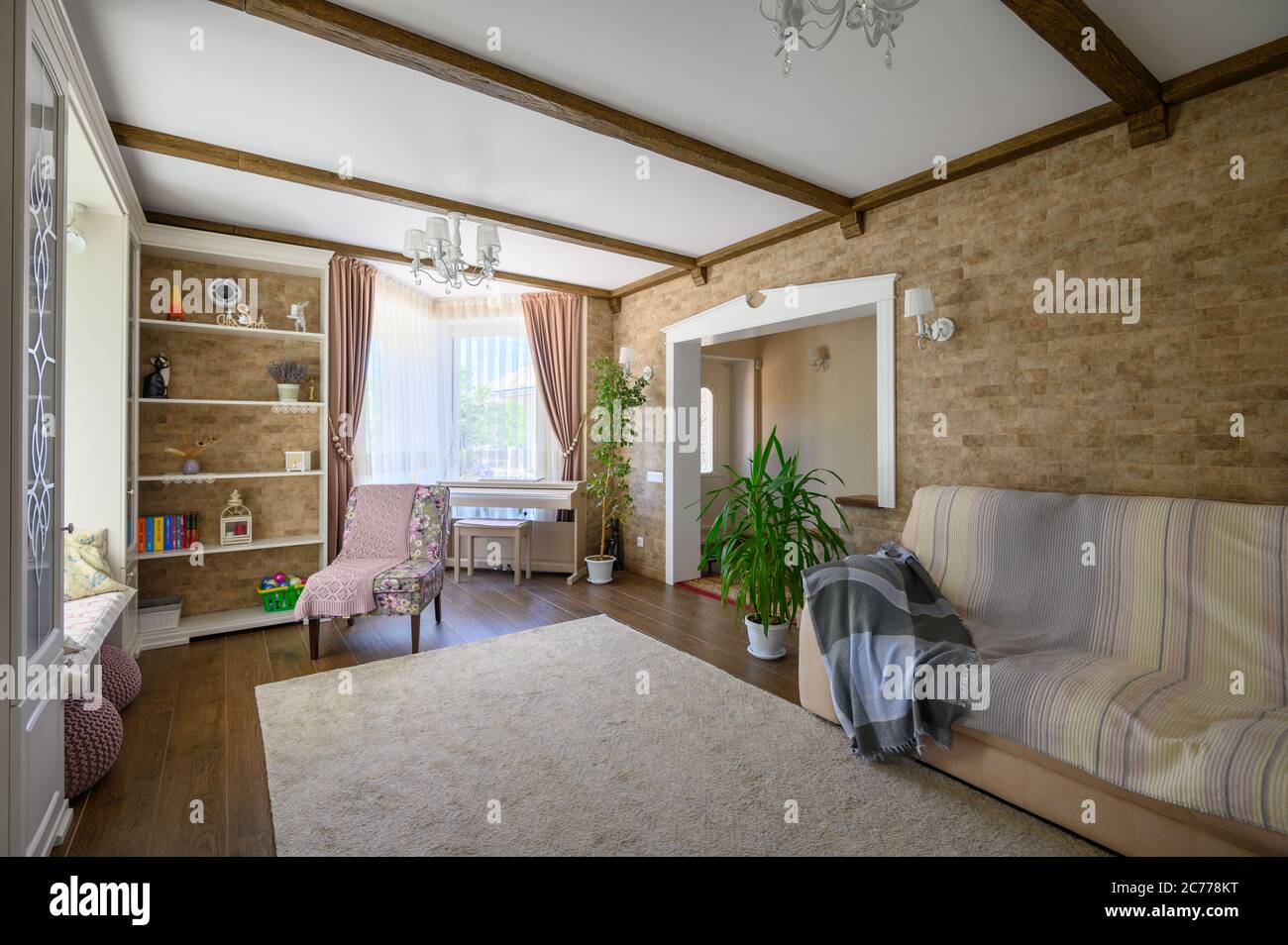 Classic brown and white living room interior Stock Photo - Alamy