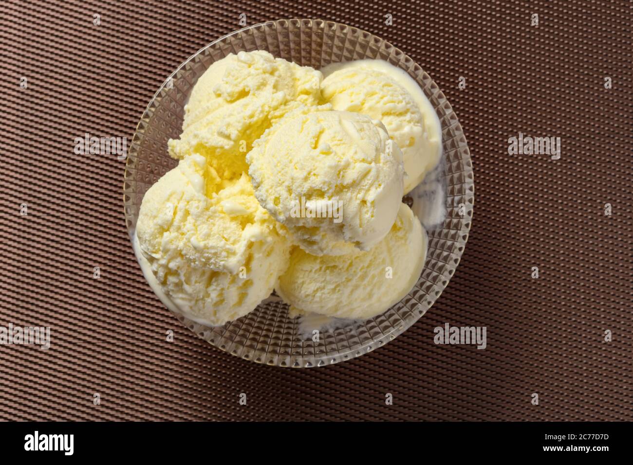 top view bowl of fresh vanilla ice cream balls Stock Photo - Alamy