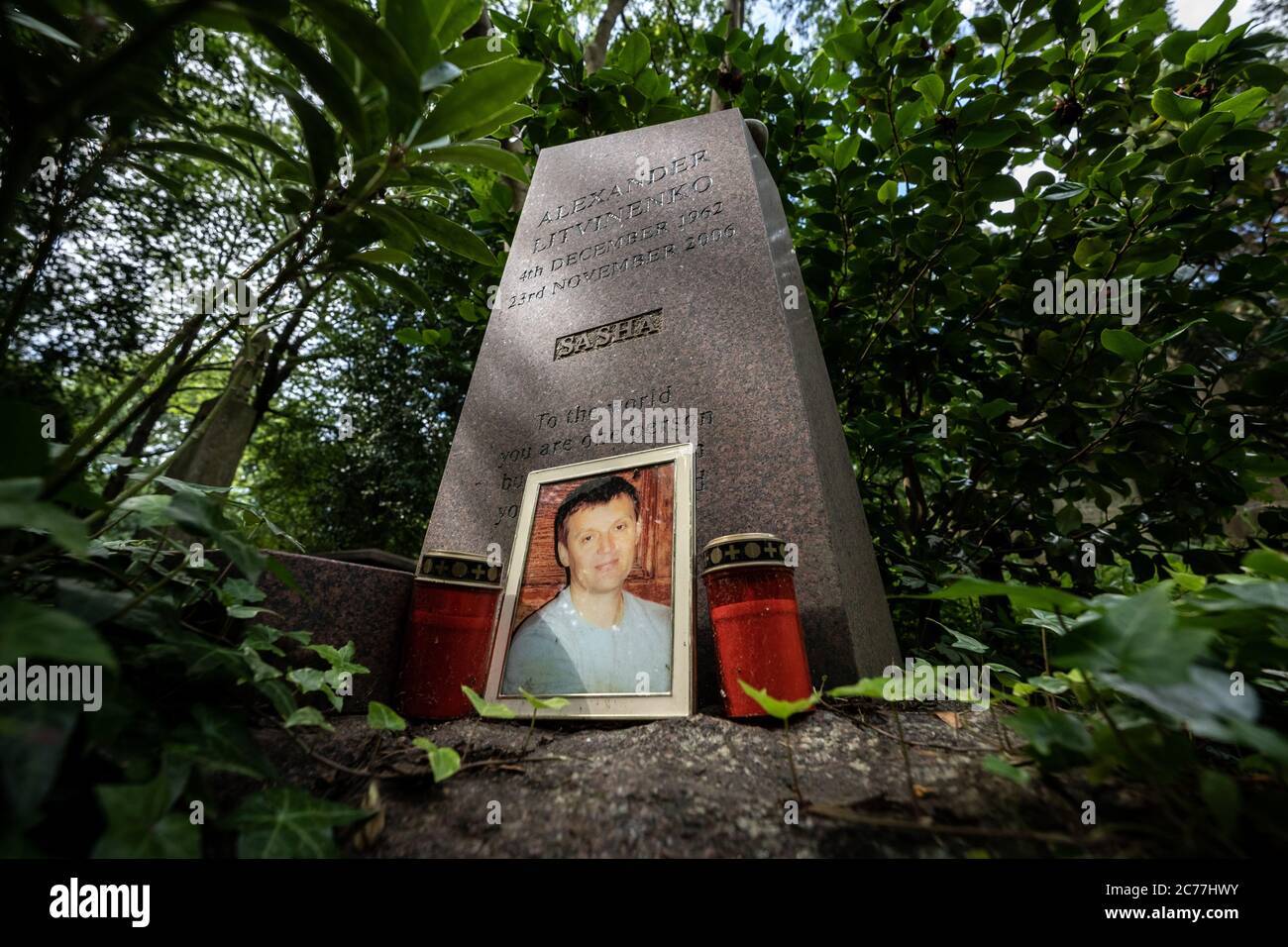 Grave of Alexander Litvinenko in Highgate Cemetery (West), London, UK ...