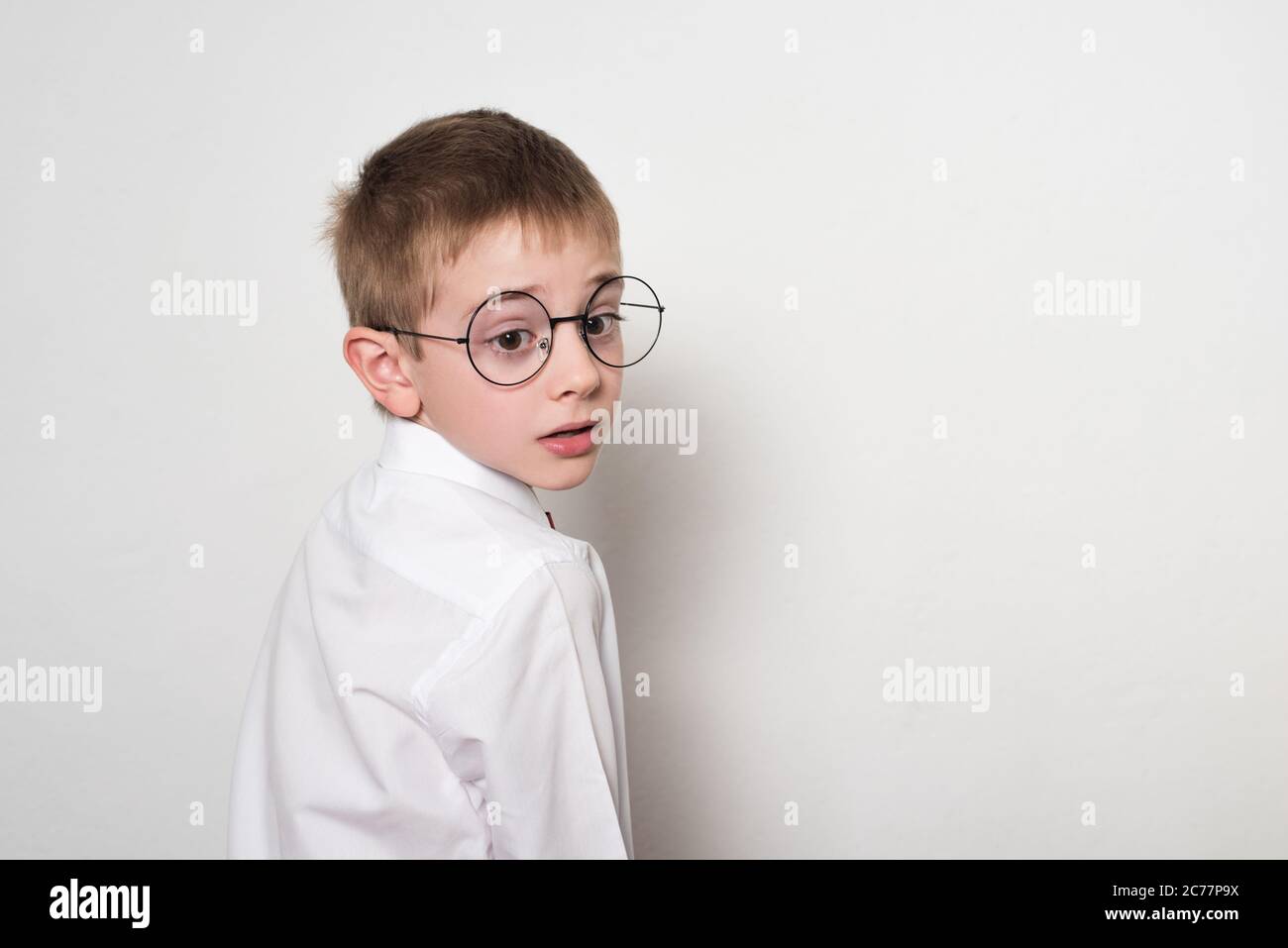 Big circle glasses discount