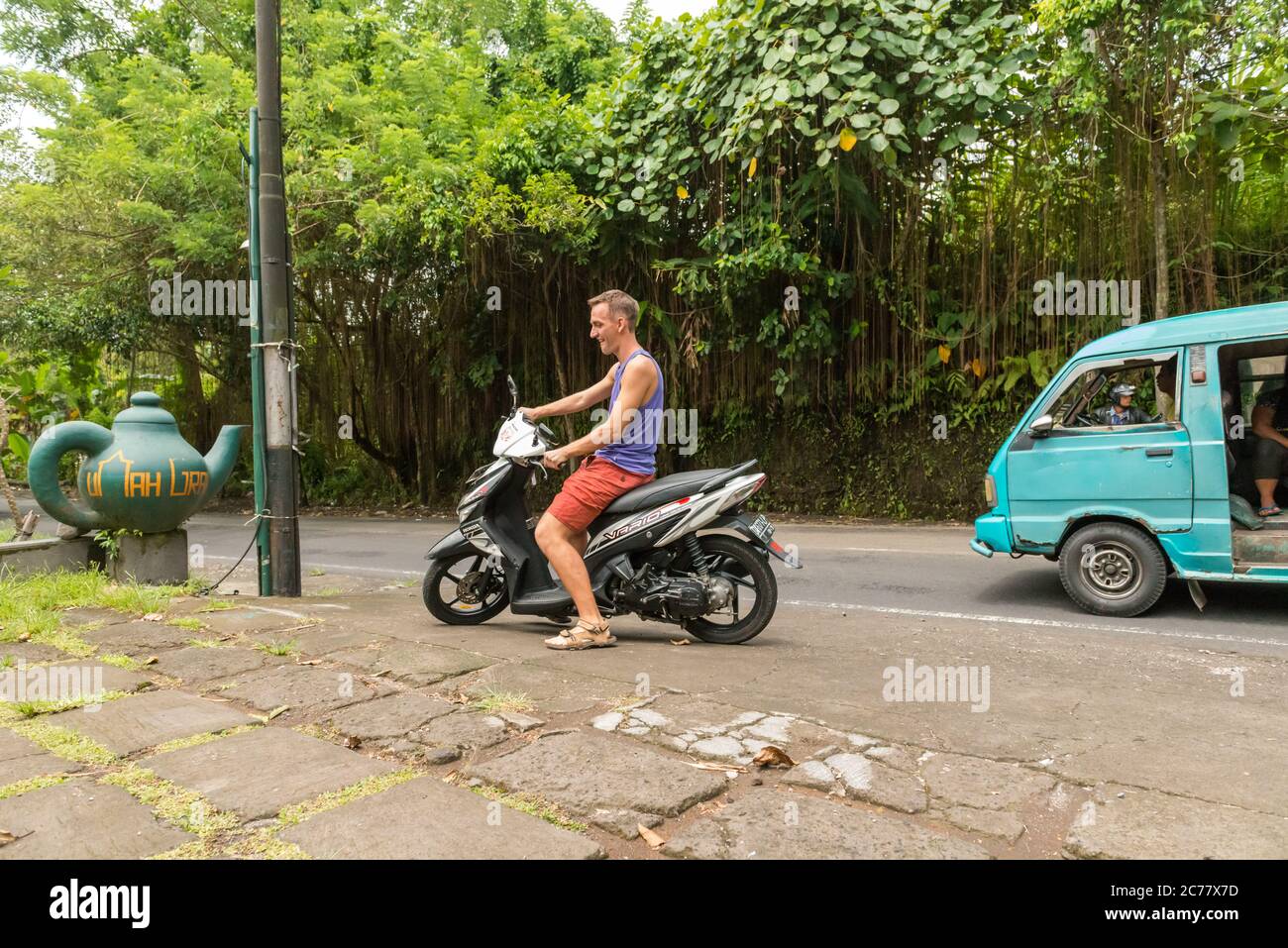 Man riding electric motorbike hi-res stock photography and images - Alamy