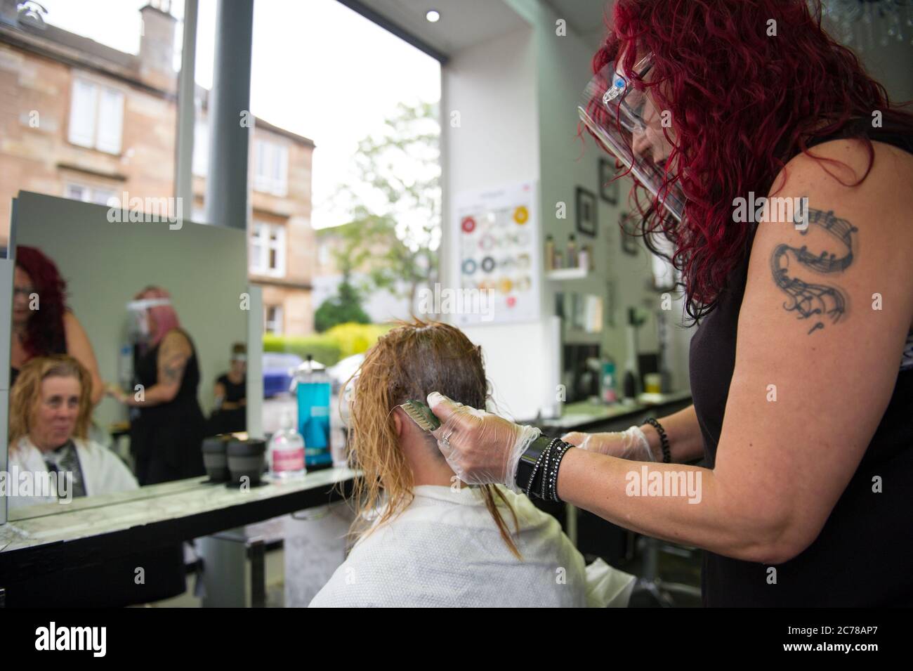 Hairdressing salons hires stock photography and images Alamy