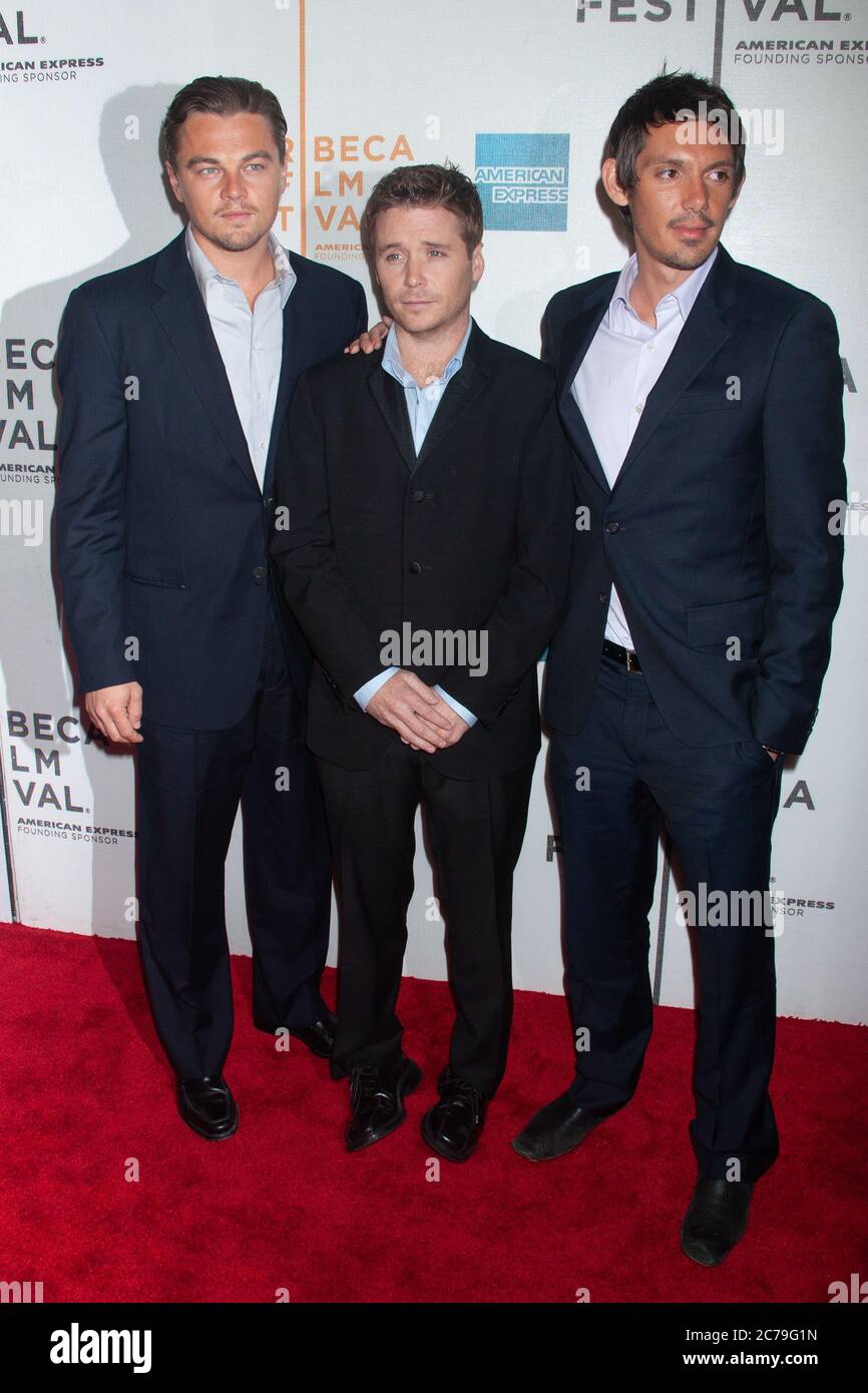 Leonardo DiCaprio, Kevin Connolly and Lukas Haas attend the 6th Annual Tribeca Film Festival - 'Gardener of Eden' premiere on April 26, 2007 in New Yo Stock Photo