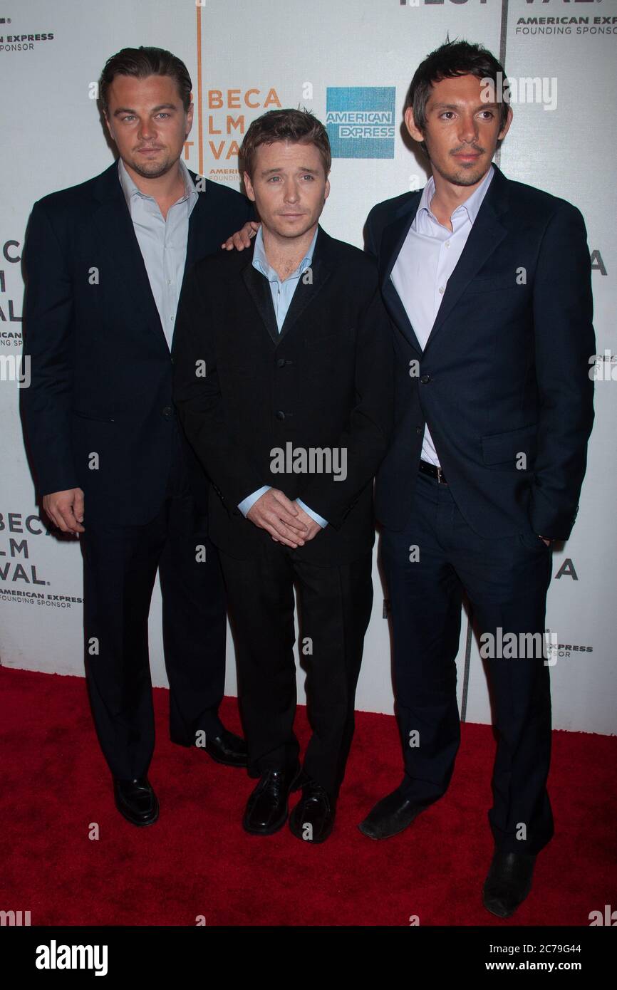 Leonardo DiCaprio, Kevin Connolly and Lukas Haas attend the 6th Annual Tribeca Film Festival - 'Gardener of Eden' premiere on April 26, 2007 in New Yo Stock Photo