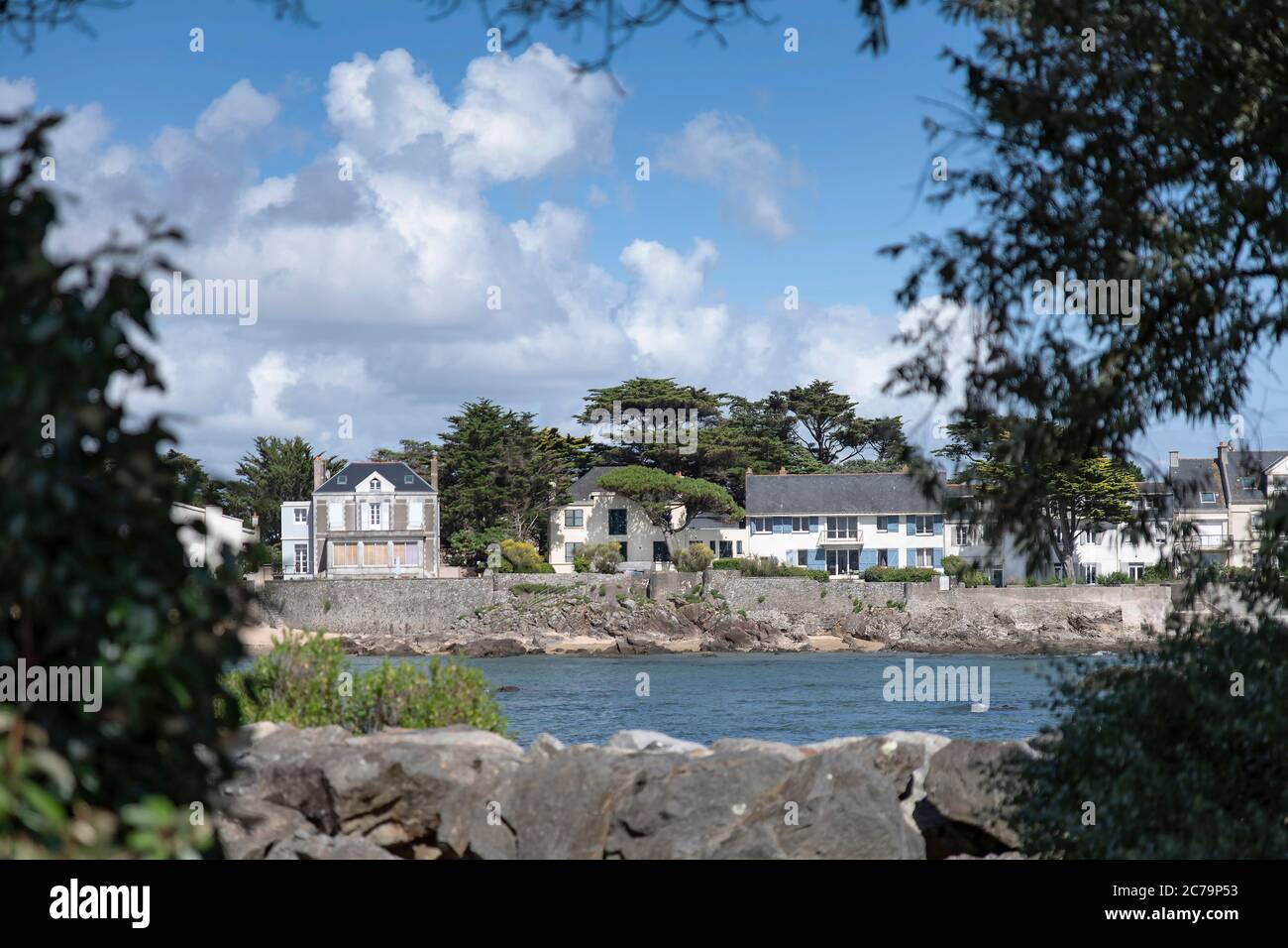 Wild coast and seaside houses in Brittany Stock Photo Alamy
