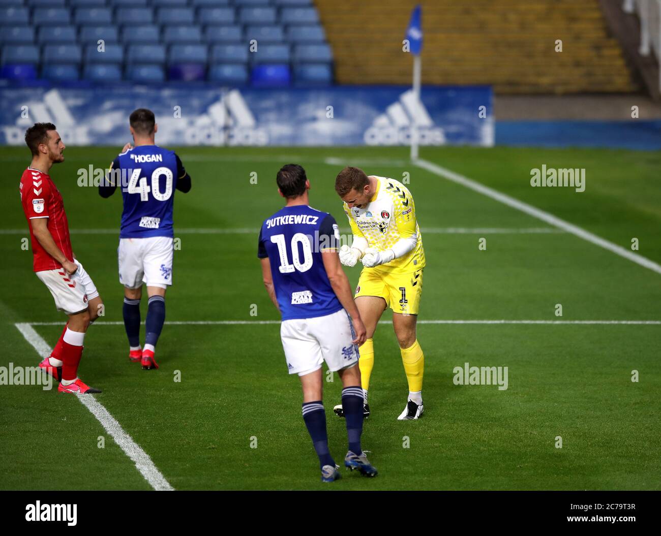 Charlton Athletic goalkeeper Dillon Phillips celebrates after saving a penalty from Birmingham City's Scott Hogan (second left) during the Sky Bet Championship match at St Andrew's Trillion Trophy Stadium, Birmingham. Stock Photo