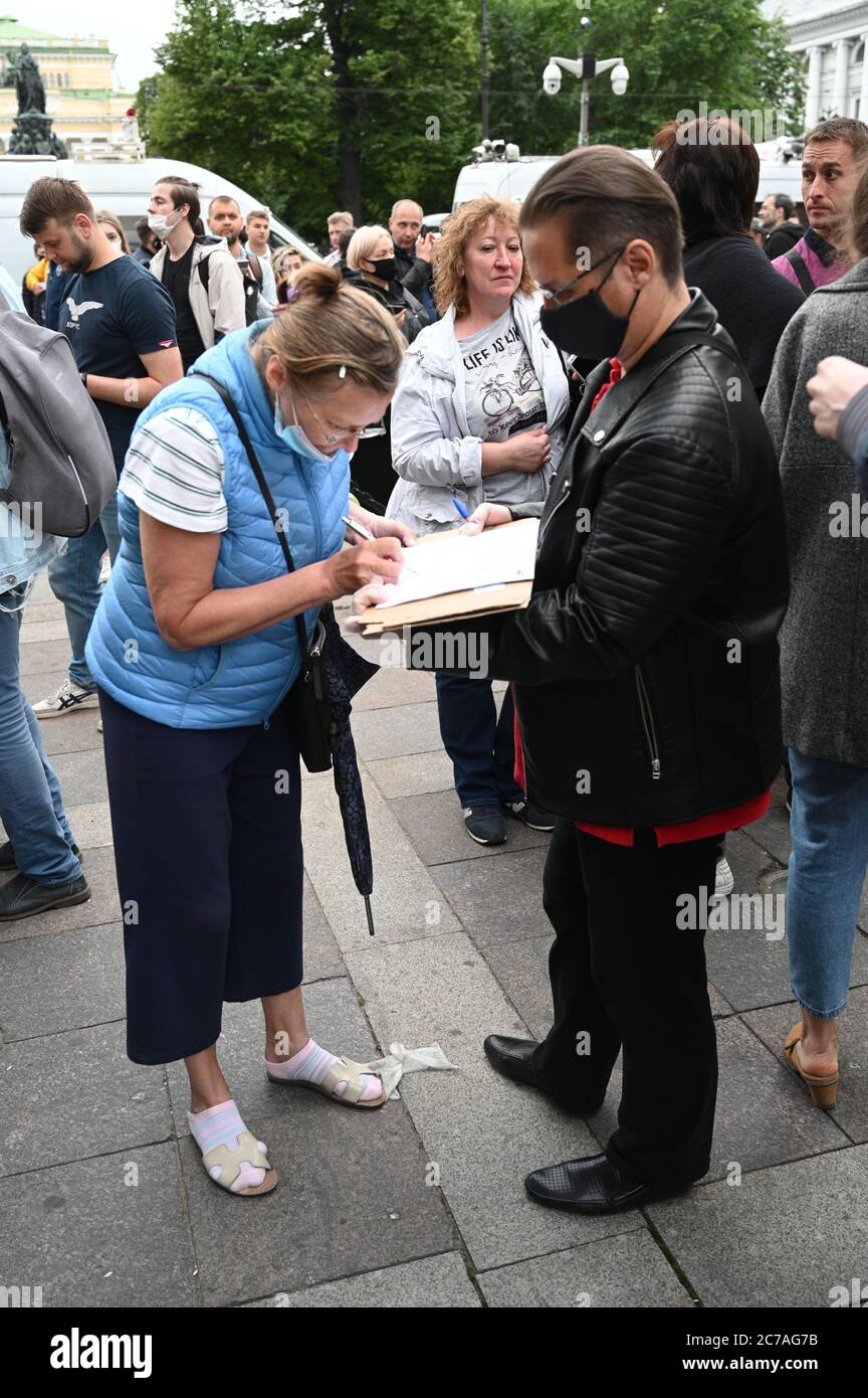 Saint Petersburg, Russia, July 15 2020. Signing petition against Putin constitutional amendments Stock Photo