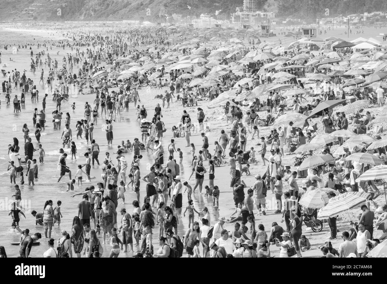 Crowds on beach, Labor Day 2017, Santa Monica, Los Angeles, California, USA Stock Photo