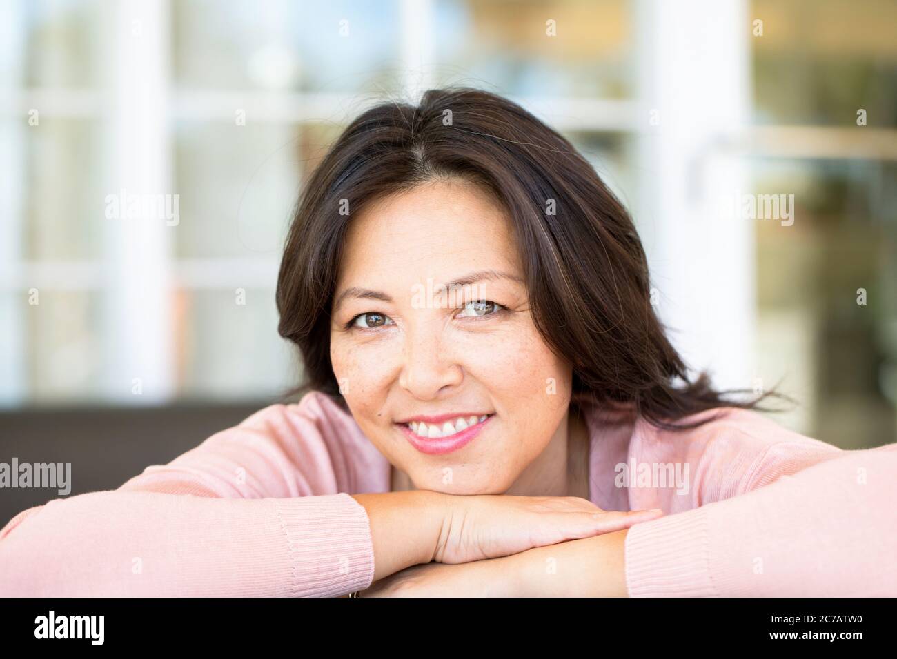 Beautiful mature asian woman hi-res stock photography and images - Alamy