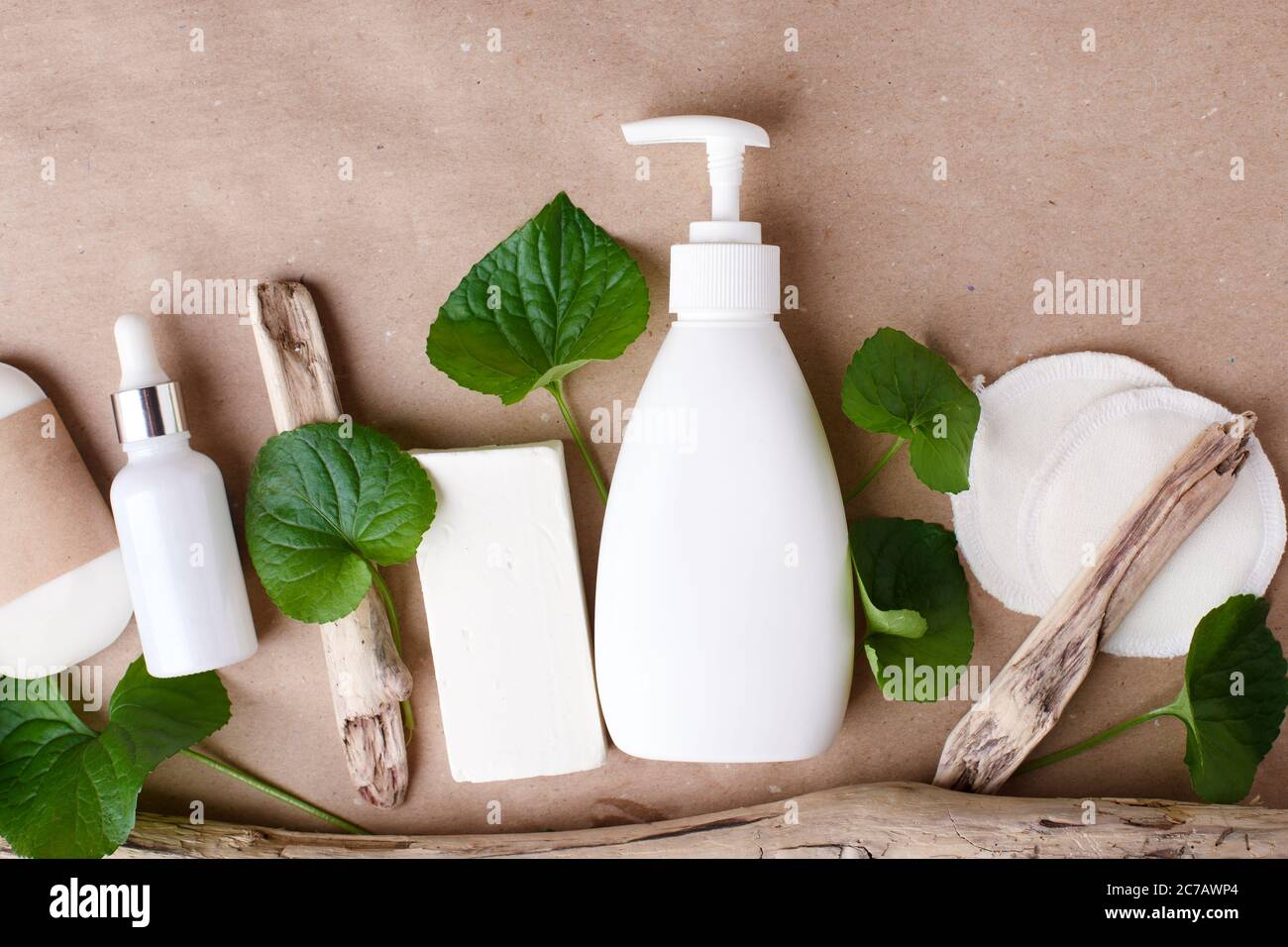 Moët chandon ресторан. Круглые бары в аэропортах мира. Ванна moet chandon. Moet chandon стойка. Слайд корнер бар.