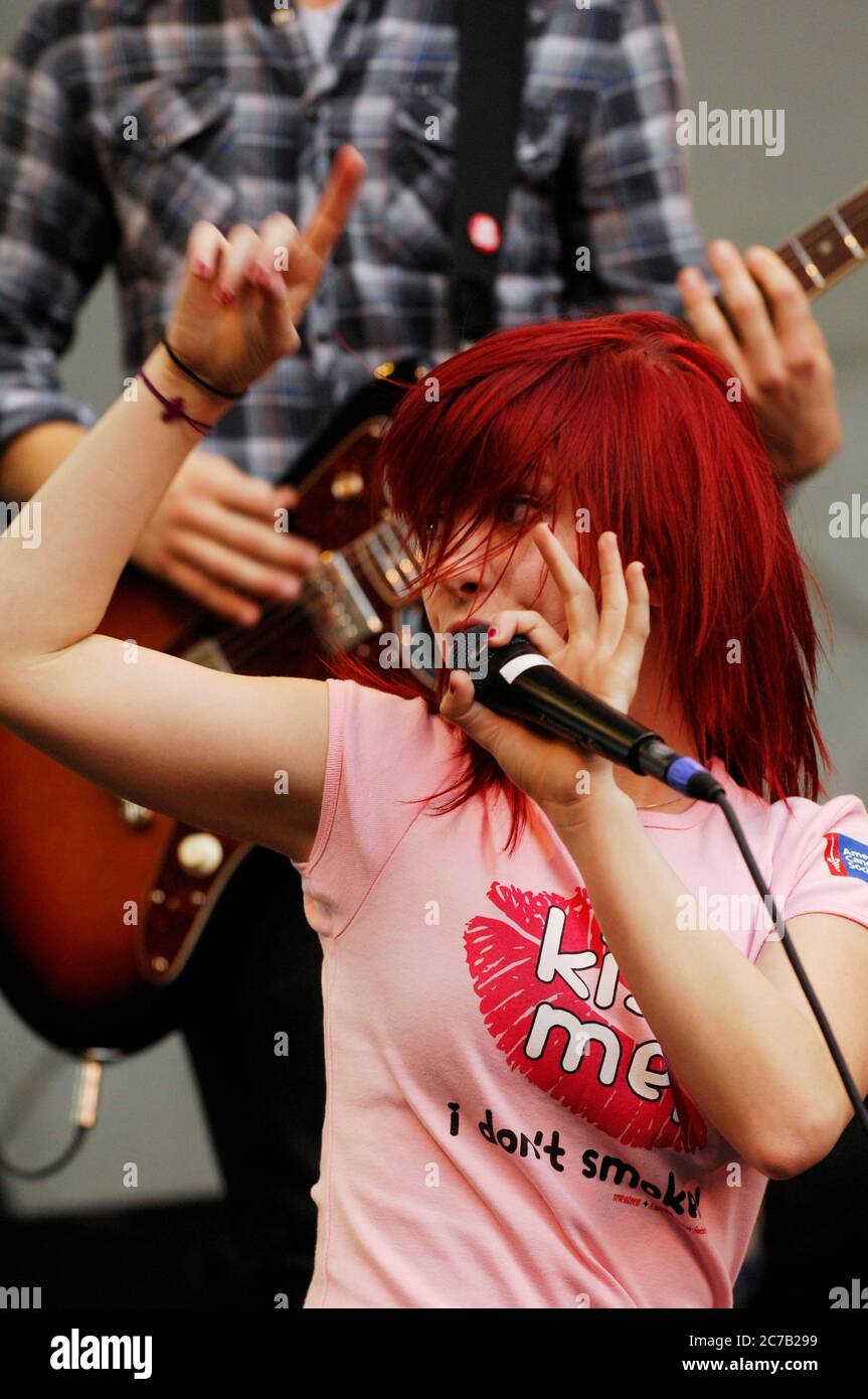 Hayley Williams of Paramore perform 'The Lost Show' in support of Twilight at the food court in the Hollywood/Highland center in Hollywood. Credit: Jared Milgrim/The Photo Access Stock Photo