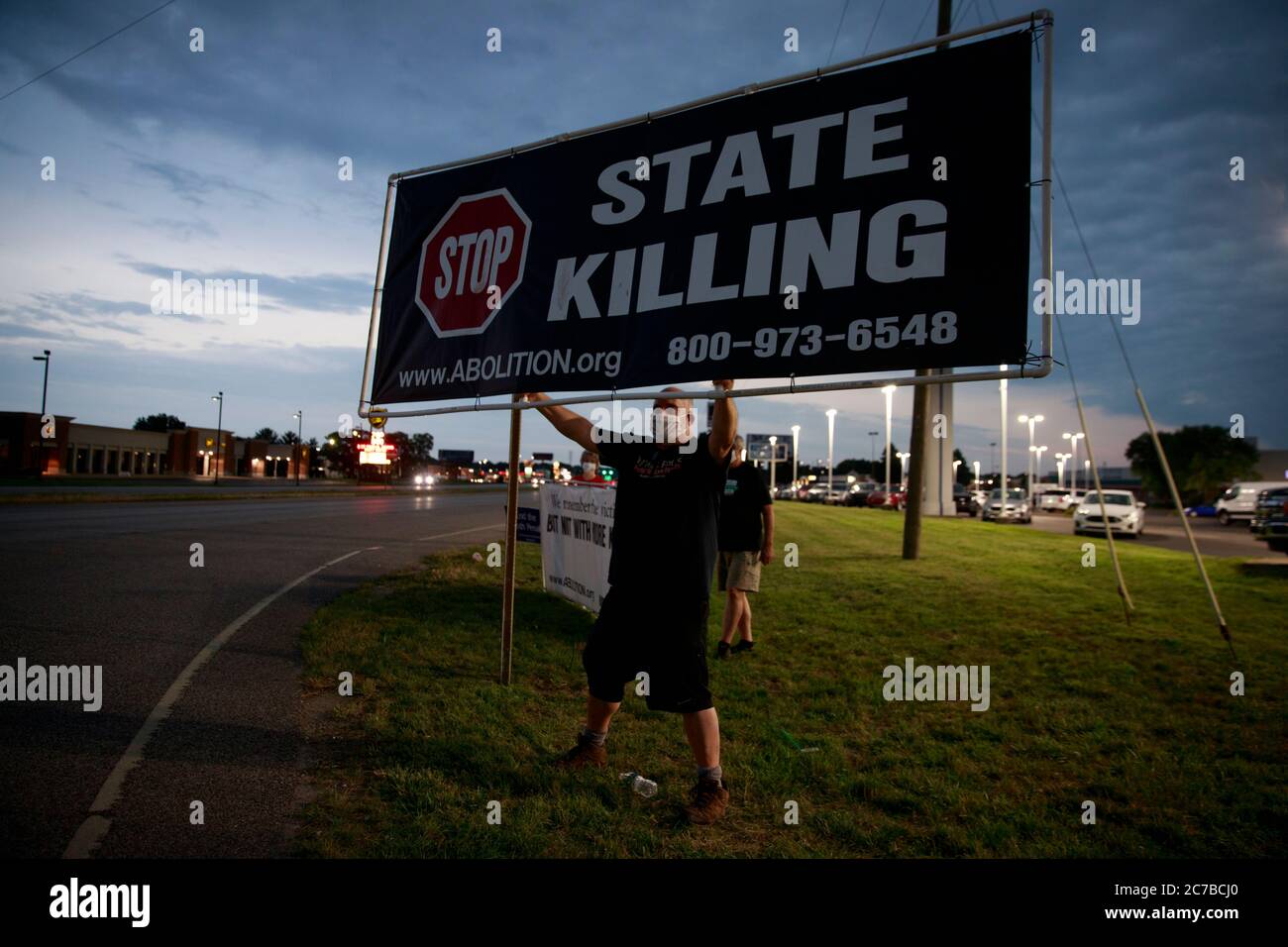 Terre Haute, United States. 15th July, 2020. Abe Bonowitz of Death Penalty Action, an execution abolitionist group, protests near the Terre Haute Federal Correctional Complex where death row inmate Wesley Ira Purkey was scheduled to be executed by lethal injection.Purkey's execution scheduled for 7 p.m., was delayed by a judge. Purkey suffers from Dementia, and Alzheimer's disease. Wesley Ira Purkey was convicted of a gruesome 1998 kidnapping and killing. Credit: SOPA Images Limited/Alamy Live News Stock Photo