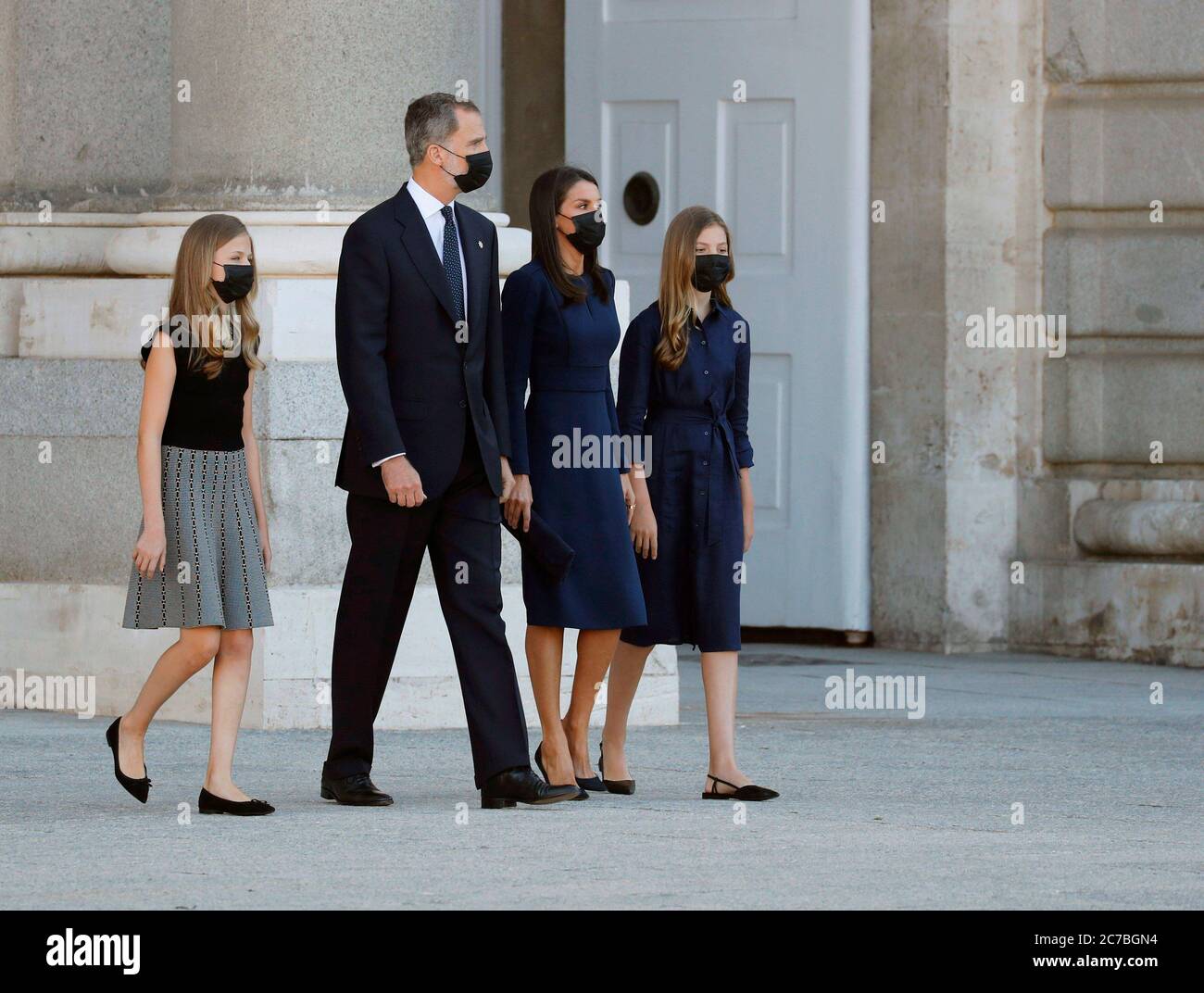 MADRID, 16/07/2020.- El rey Felipe VI (2i), la reina Letizia (2d), la infanta Sof&#237;a (d) y la Princesa de Asturias (i) a su llegada al homenaje de Estado a las v&#237;ctimas de la pandemia de coronavirus y a los colectivos que le han hecho frente en primera l&#237;nea, que se ha celebrado este jueves en el Patio de la Armer&#237;a del Palacio Real con un acto presidido por el rey y que cuenta con la presencia de representantes de instituciones, partidos e invitados internacionales. EFE/ Ballesteros POOL   Cordon Press Stock Photo