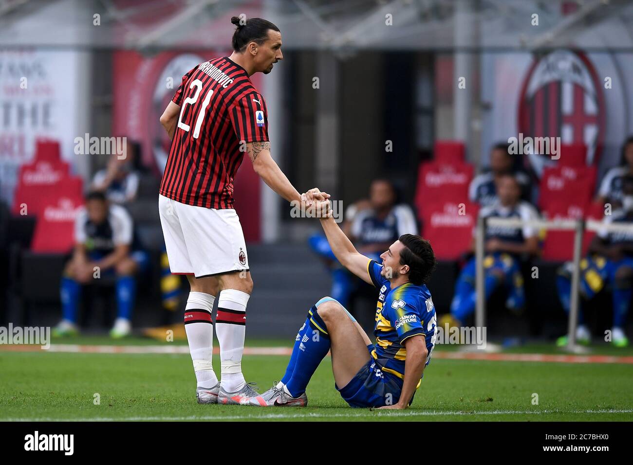 Matteo Darmian High Resolution Stock Photography And Images Alamy