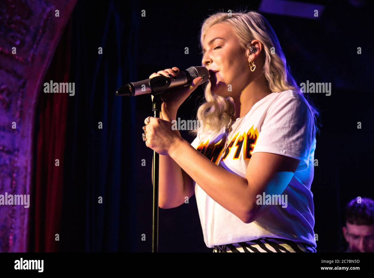 Anne marie singer hi-res stock photography and images - Alamy