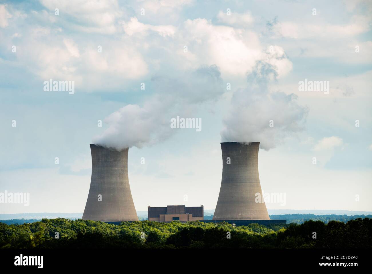 Limerick / USA. The cooling towers at Exelon-operated Limerick nuclear power plant. Credit: Christopher Evens Stock Photo