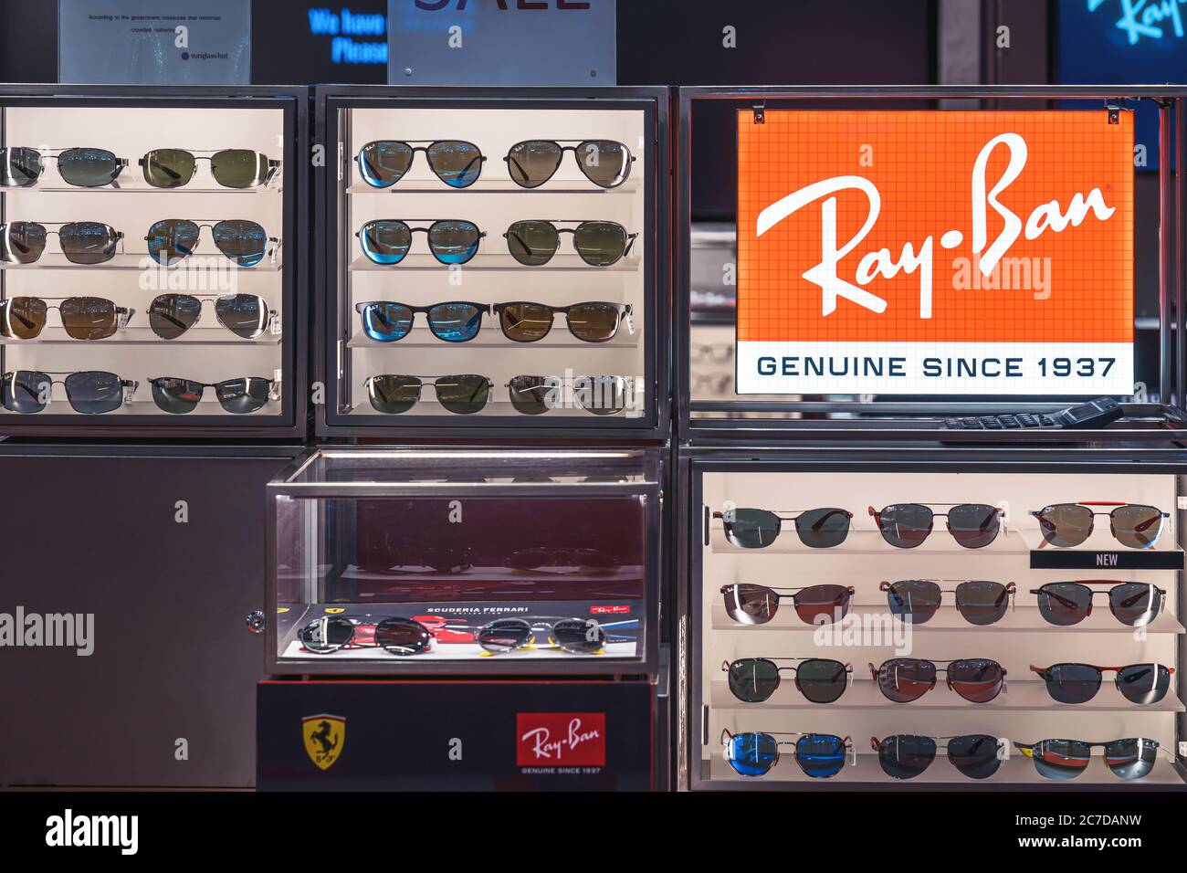 BANGKOK, THAILAND - JUNE, 2020 : Ray ban icon sign and brand shop in  ICONSIAM department store on June 14, 2020 at bangkok, Thailand. Iconsiam  already Stock Photo - Alamy
