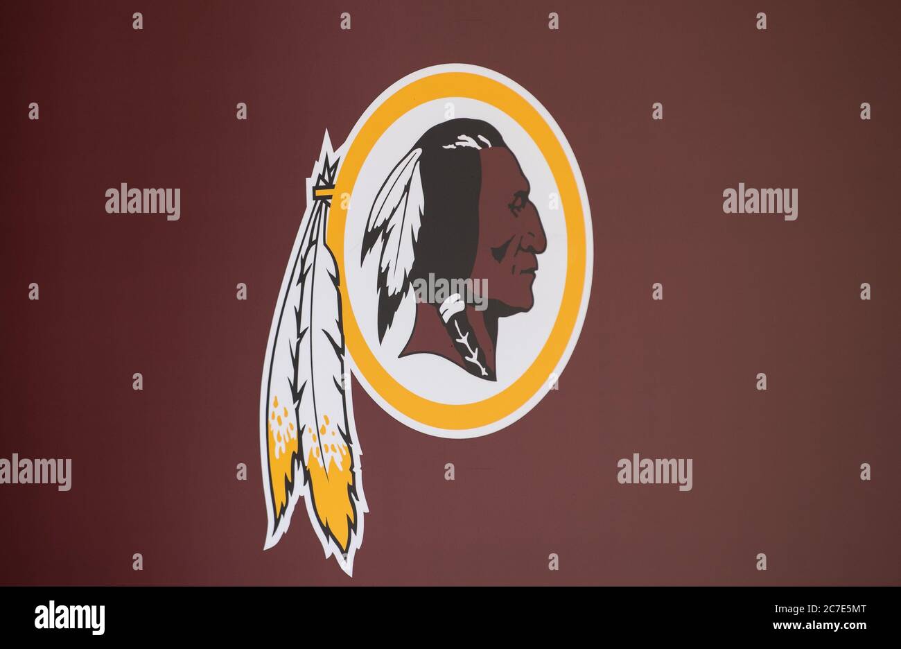 Washington Redskins Logo High Resolution Stock Photography and Images ...