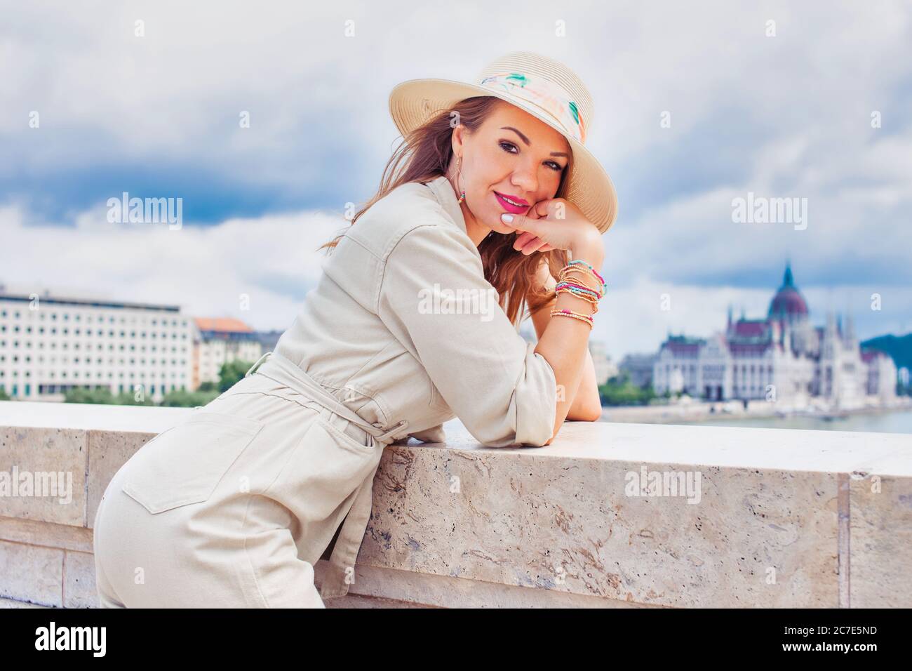 Beautiful young woman traveler hat hi-res stock photography and images ...