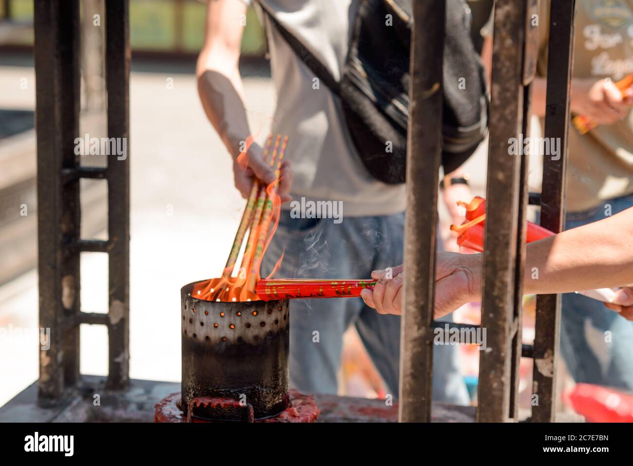 Light incense hi-res stock photography and images - Alamy