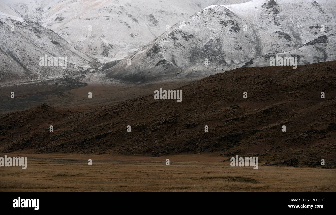 Winter approaches in the Altai Mountains in western Mongolia Stock ...