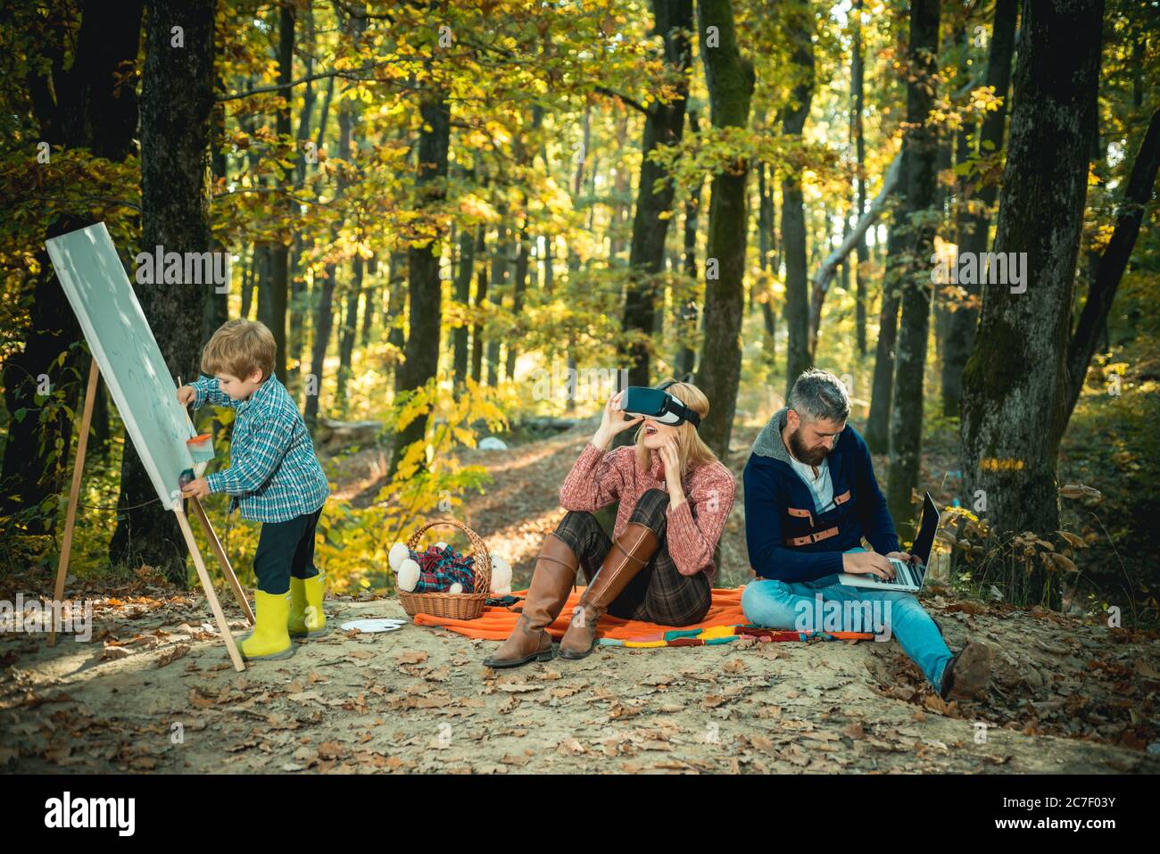 Family picnic boy girl art hi-res stock photography and images - Alamy