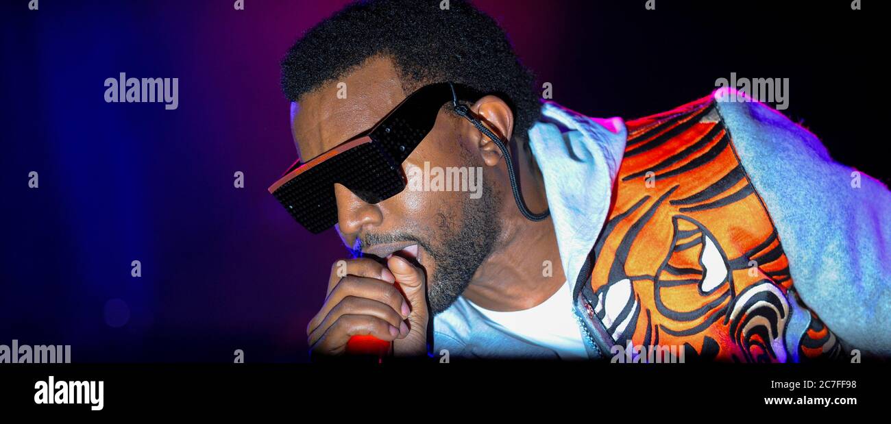 Rap Superstar/Producer Kanye West performs at the 2008 KROQ Almost ...