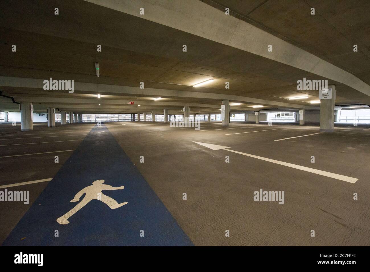 Car parking at queen elizabeth university hospital hires stock photography and images Alamy