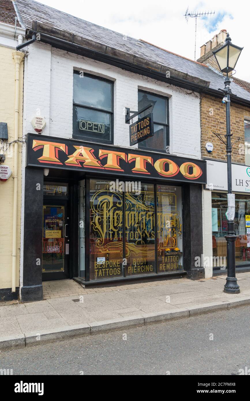 Tattoo parlour uk hi-res stock photography and images - Alamy