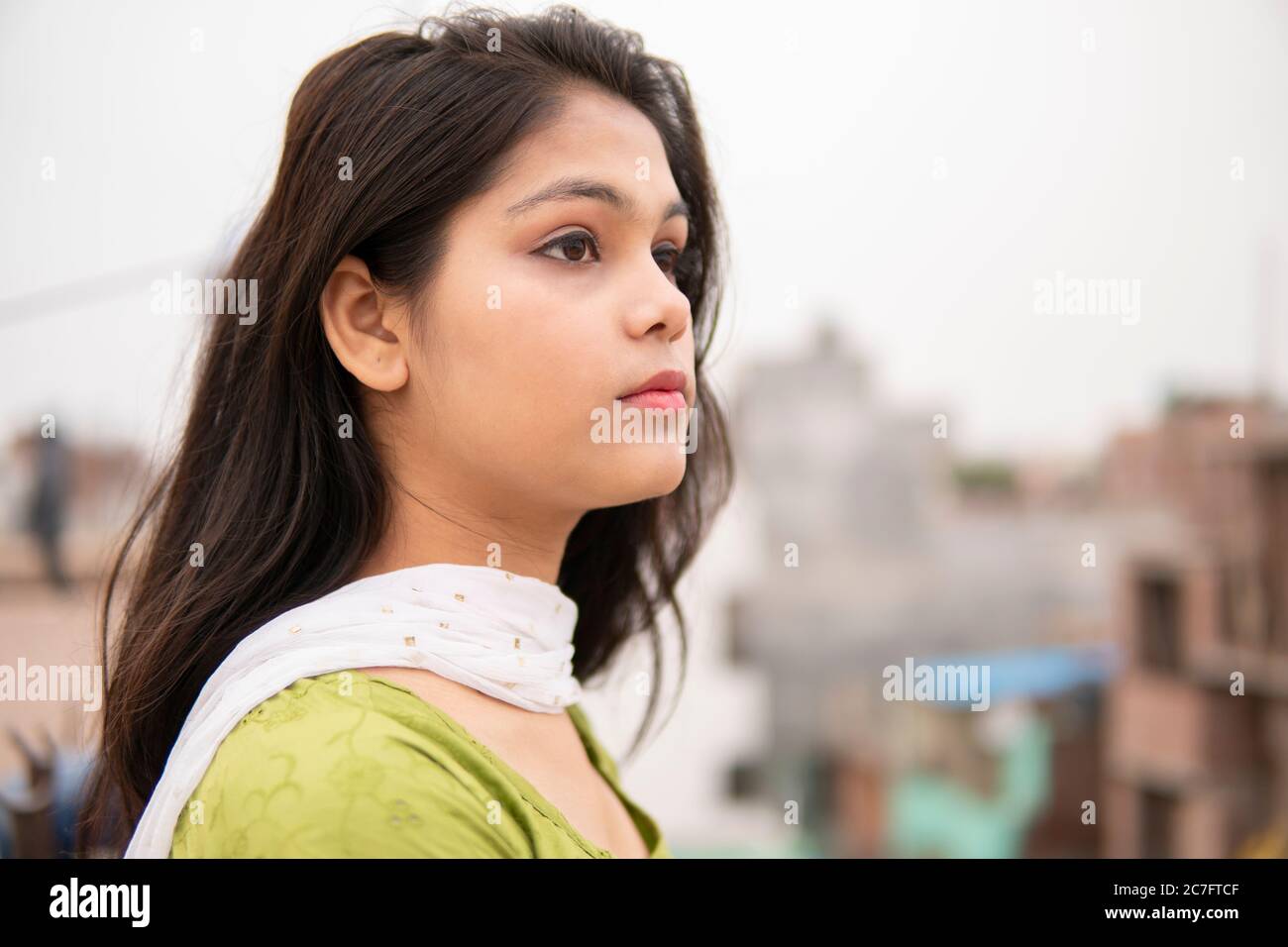 Indian girl portrait 16 years hi-res stock photography and images - Alamy