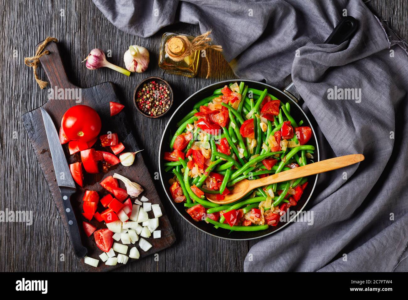 Caribbean stirfried green beans with onions and tomatoes, Fry bodi in