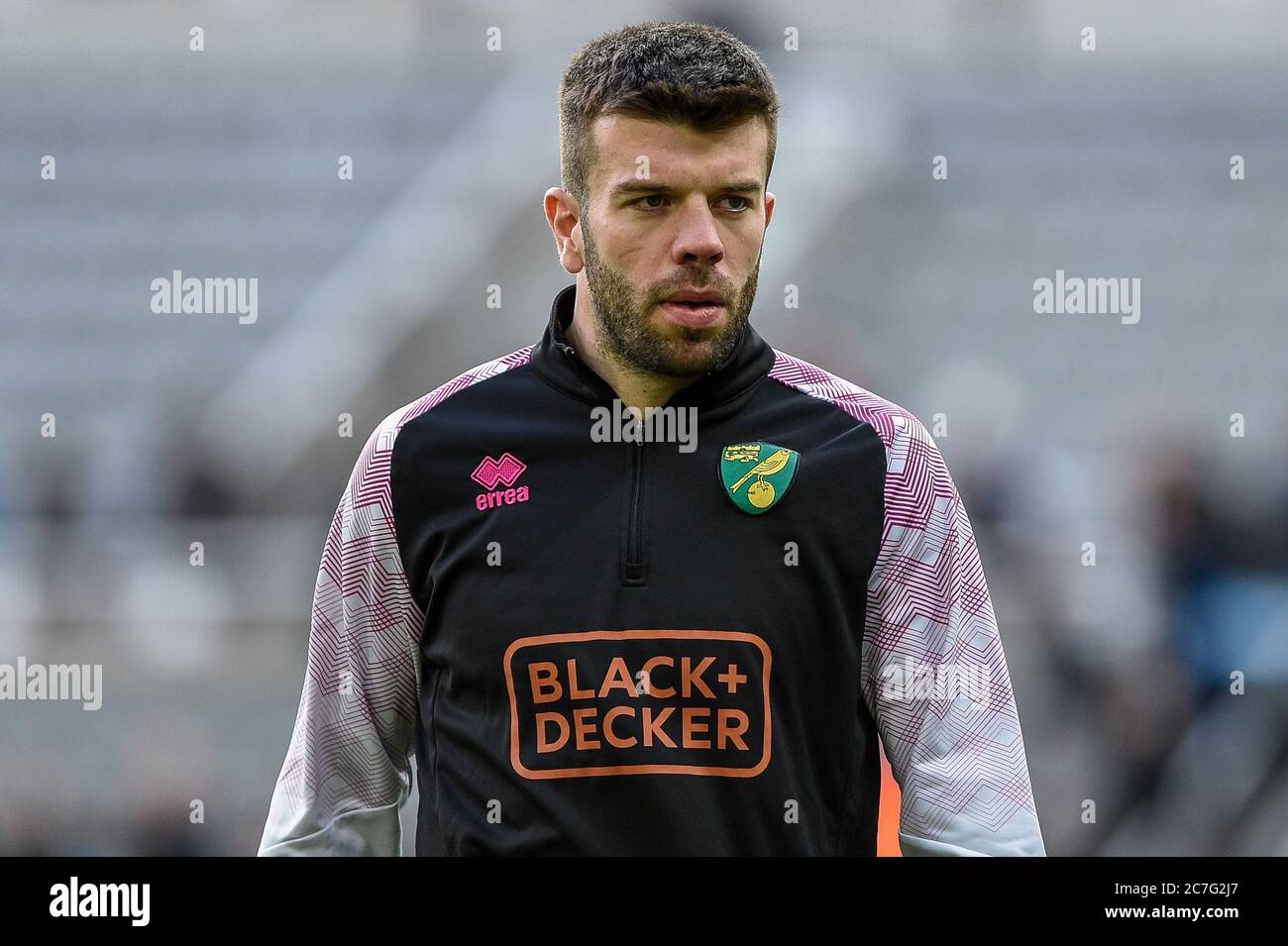 1st February 2020, St. James's Park, Newcastle, England; Premier League, Newcastle United v Norwich City : Ex-Newcastle United player Grant Hanley (5) of Norwich City during the pre-game warmup Stock Photo