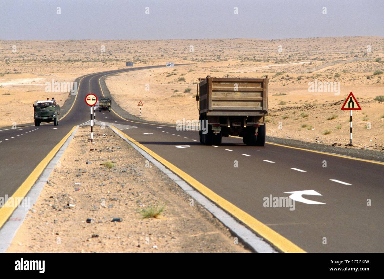 Dubai UAE Rubbish On The Side Of The Road In The Desert at the End of Dual Carriageway Stock Photo
