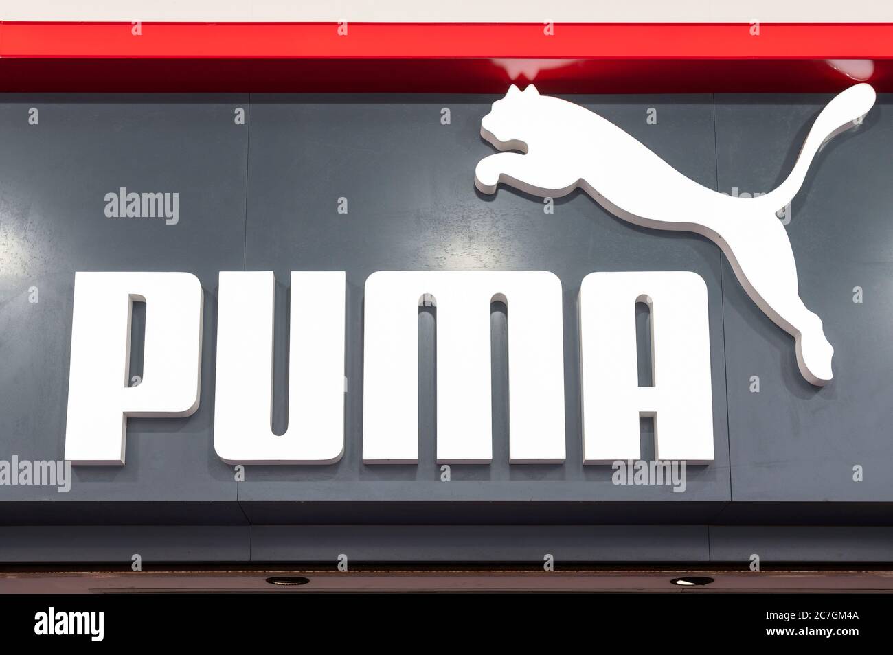 Puma logo hi-res stock photography and images - Page 3 - Alamy