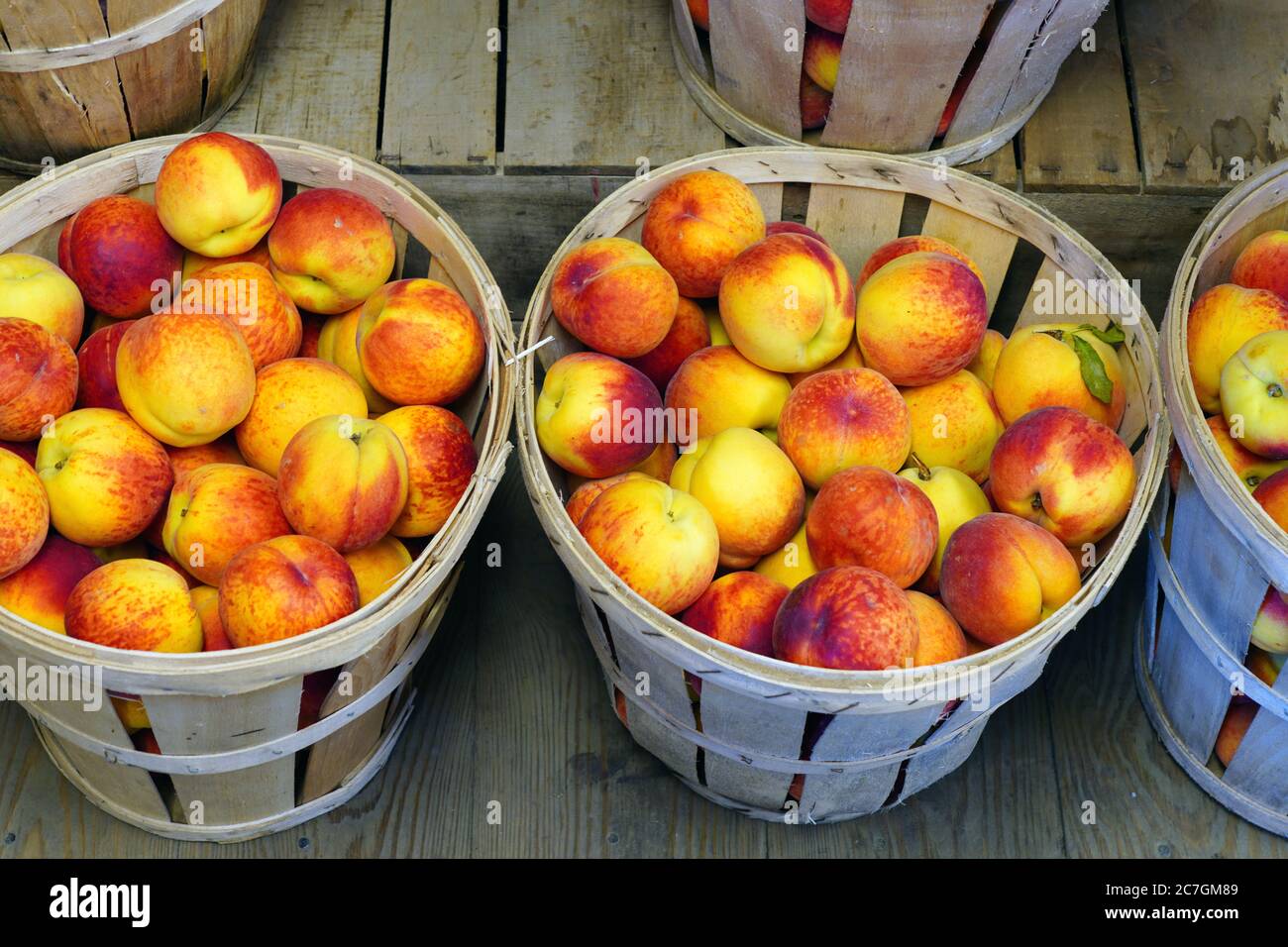 Peach bushel basket fruit hires stock photography and images Alamy