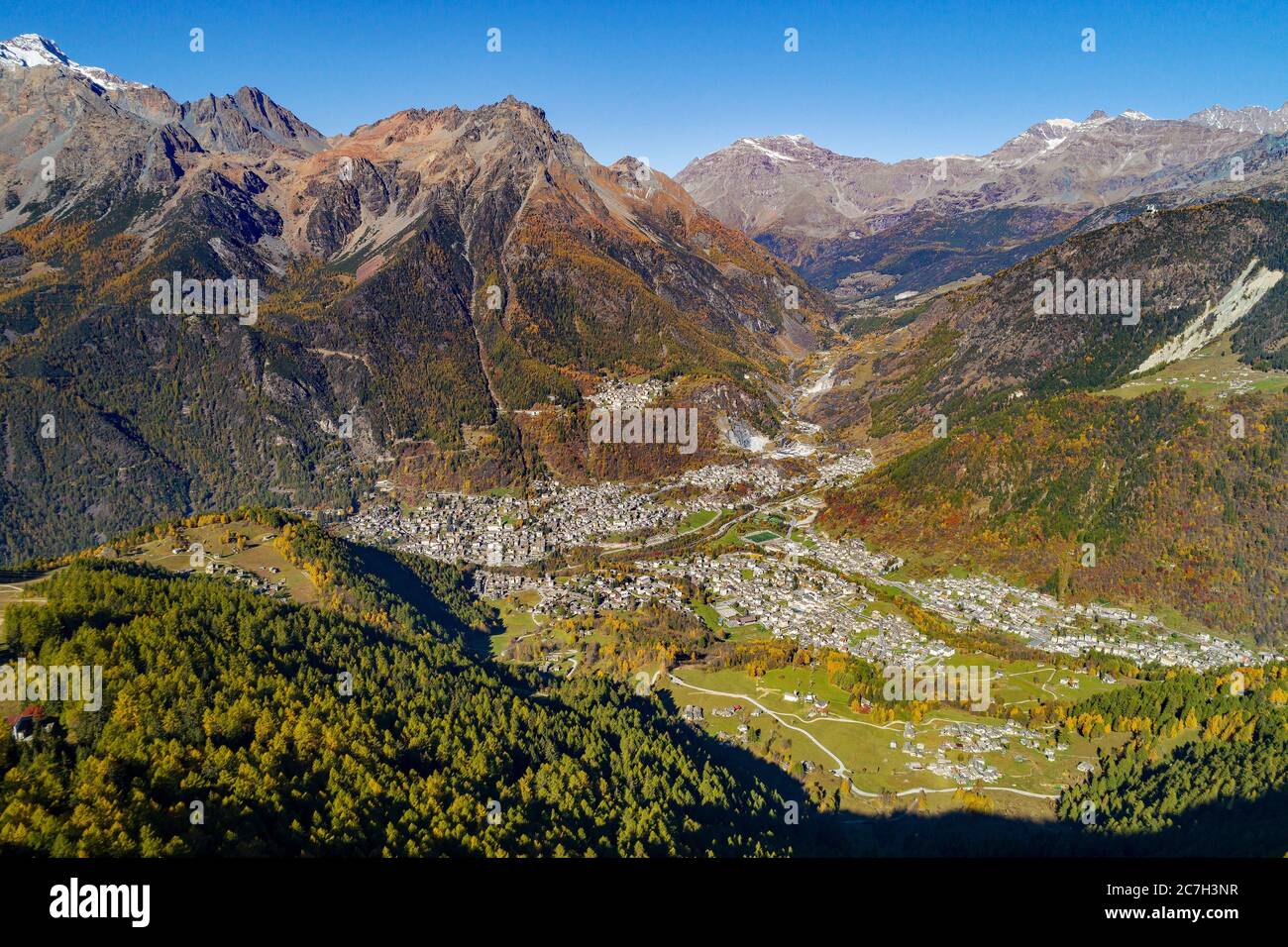 Valmalenco (IT) - Aerial view of the villages of Chiesa in Valmalenco - Lanzada - Caspoggio Stock Photo