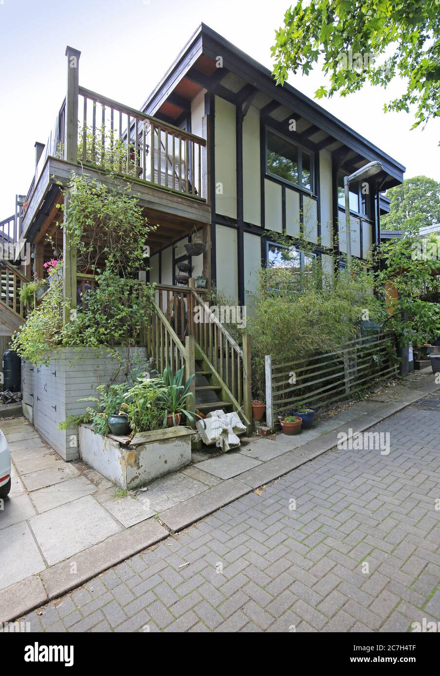 Built 1980s Hi res Stock Photography And Images Alamy