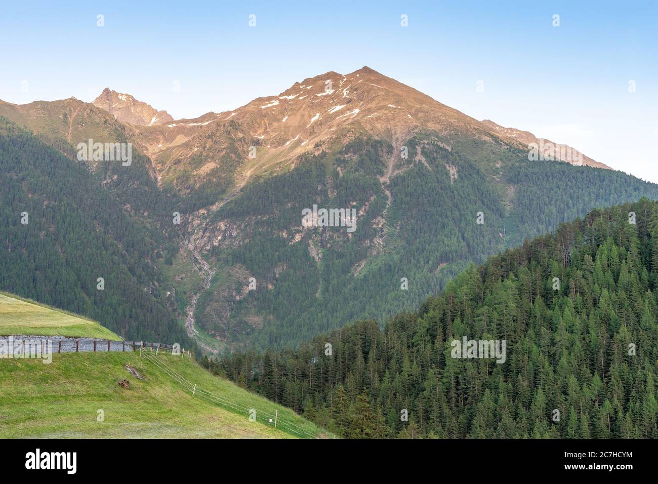 Europe, Austria, Tyrol, Ötztal Alps, Ötztal, last rays of sunshine on the peaks in Niederthai Stock Photo