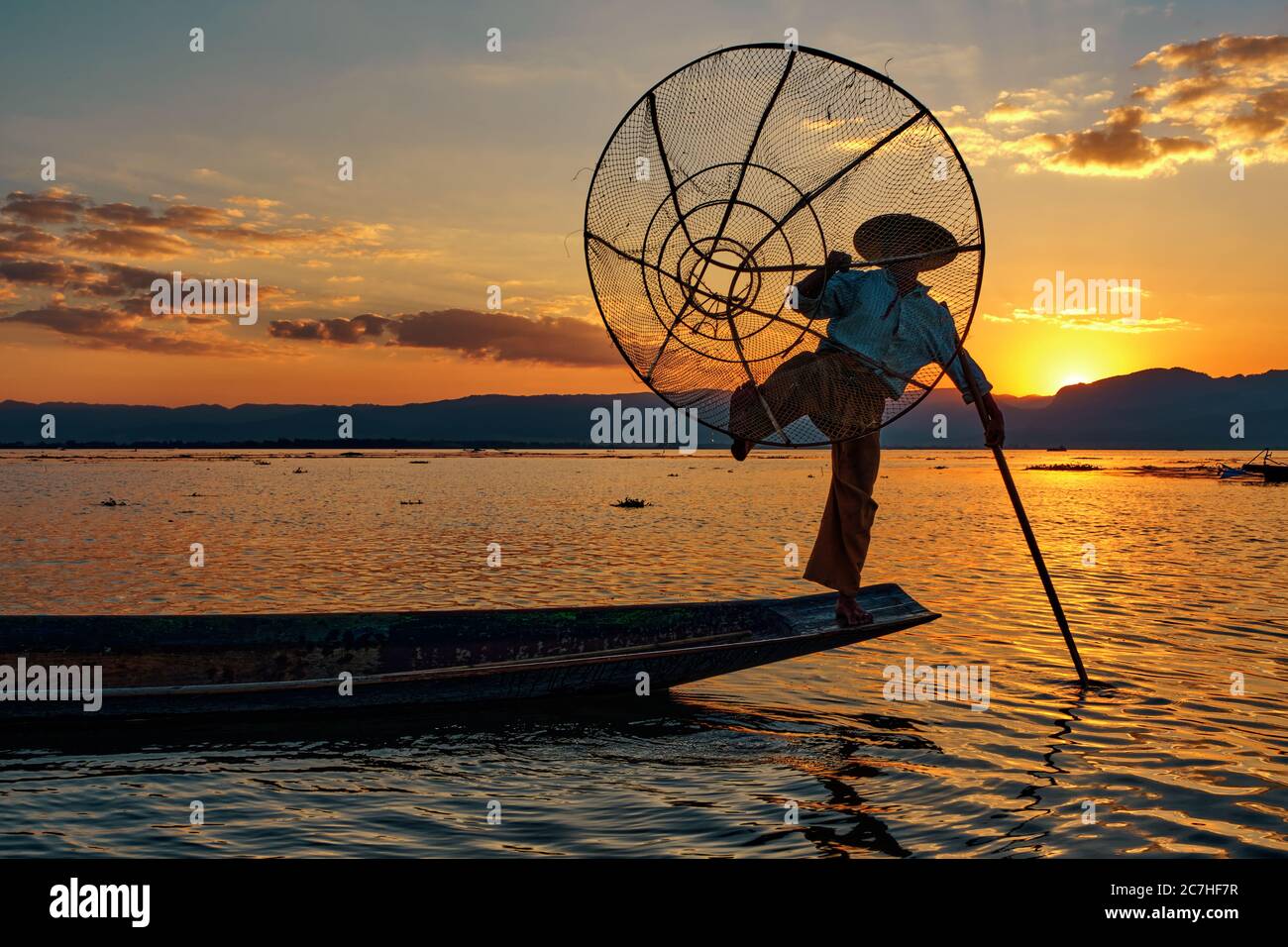 Man on fishing boat catching hi-res stock photography and images - Alamy