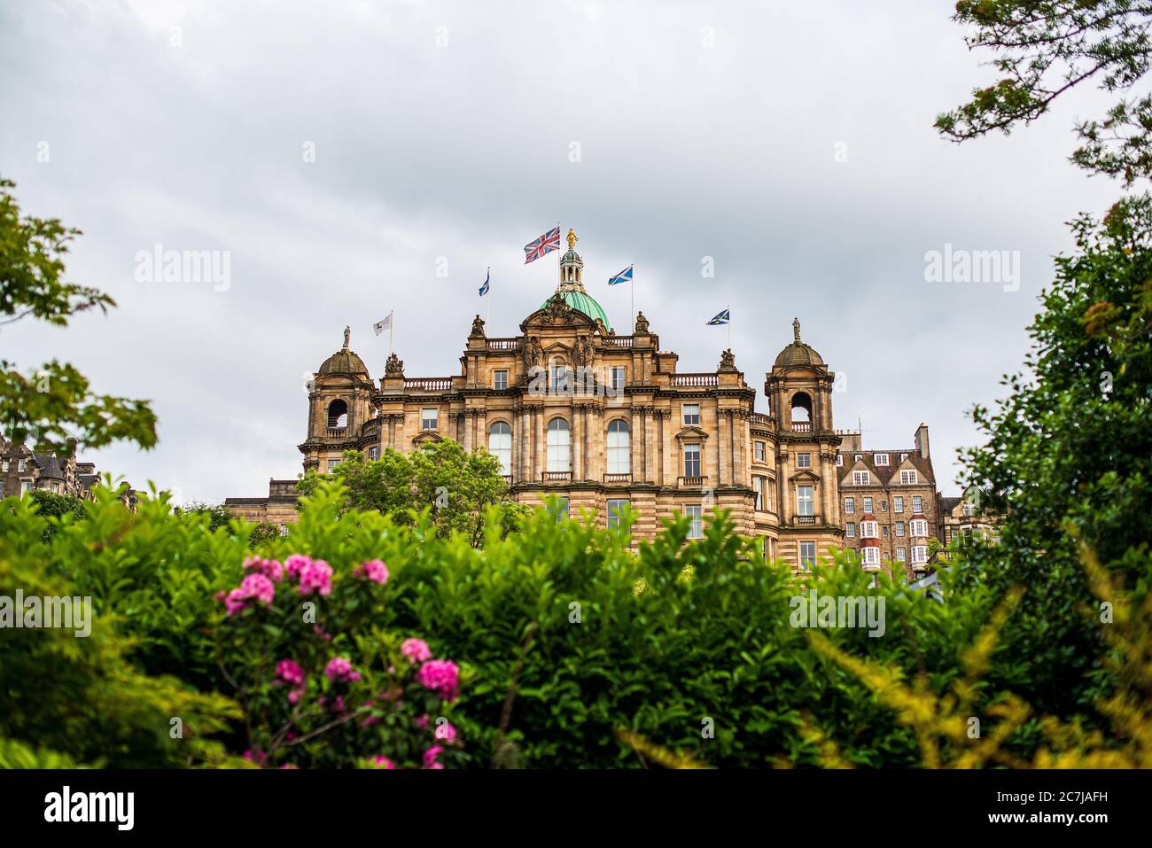museum-on-the-mound-in-edinburgh-scotland-stock-photo-alamy