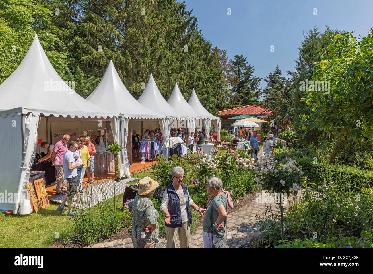 Visitors, pagoda tents, rose festival with country party in the rosarium, Wilhelmshaven, Lower Saxony, Stock Photo