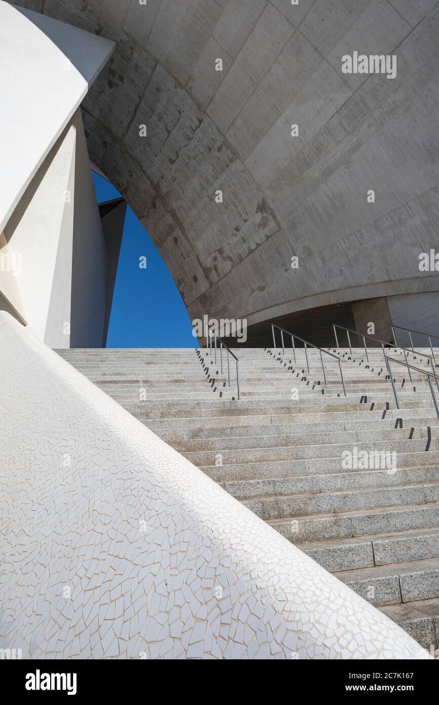 Auditorium By Architect Santiago Calatrava Congress And Concert Hall auditorium-by-architect-santiago-calatrava-congress-and-concert-hall