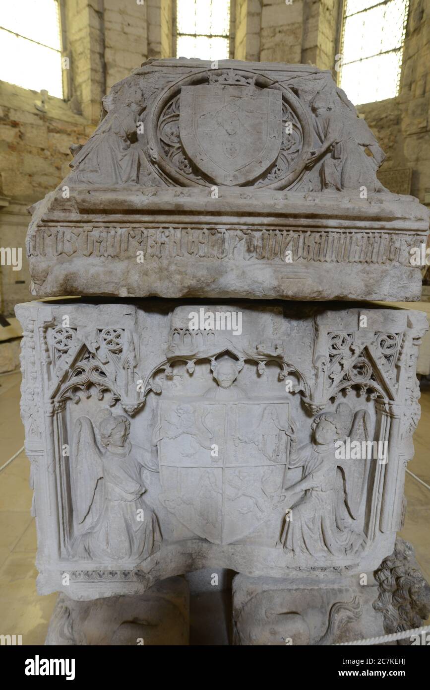 Tomb of the portuguese king D. Fernand I (c. 1382) Stock Photo