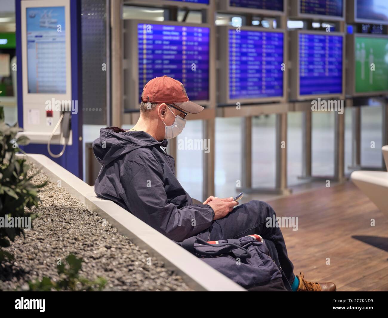 Frankfurt airport mask hires stock photography and images Alamy